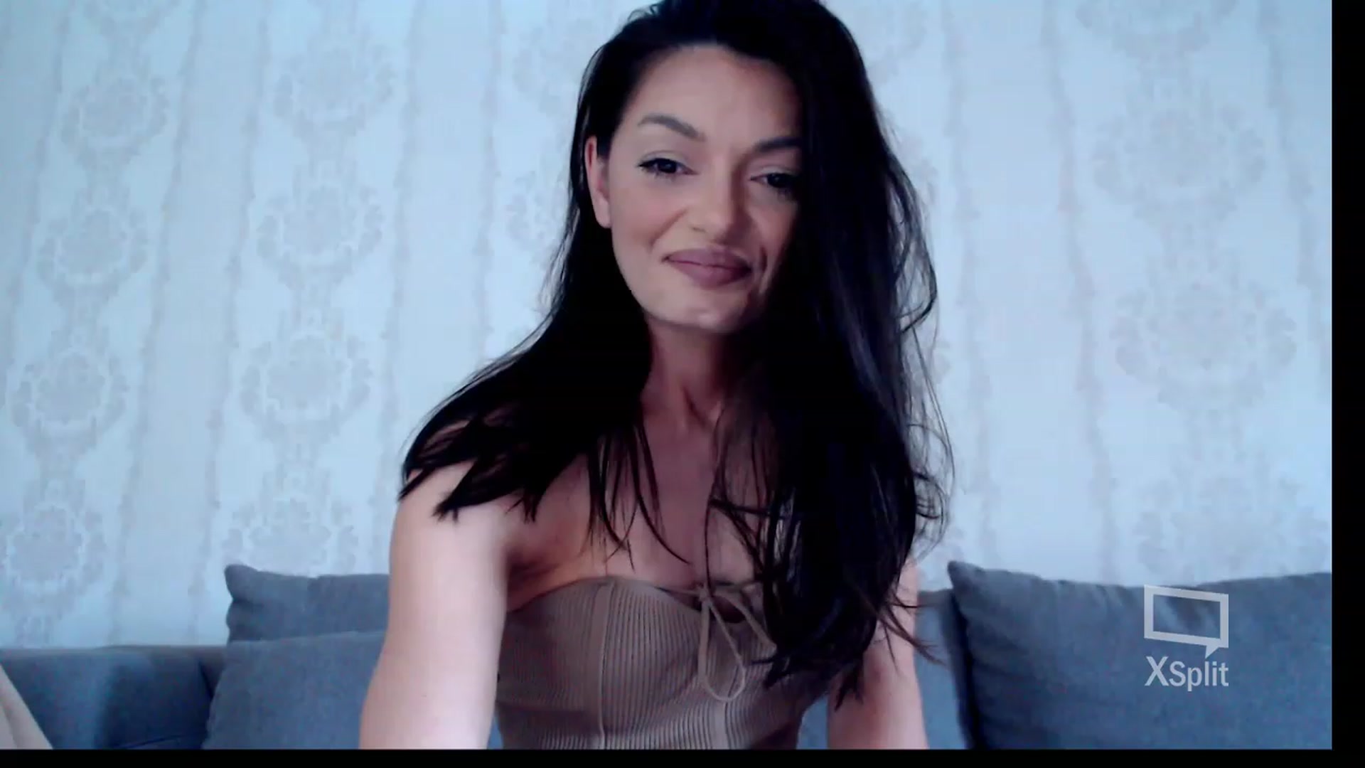 Gallery image thumbnail from Glamourbbe's myfreecams stream on, 05/31/2023, 12:05 image 20 of 20