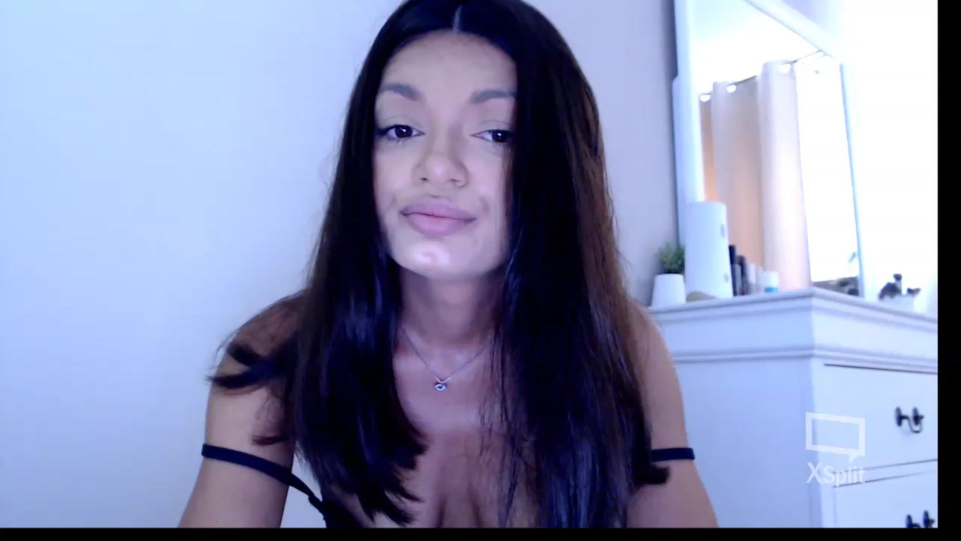 Gallery image thumbnail from Glamourbbe's myfreecams stream on, 07/18/2023, 08:10 image 12 of 20