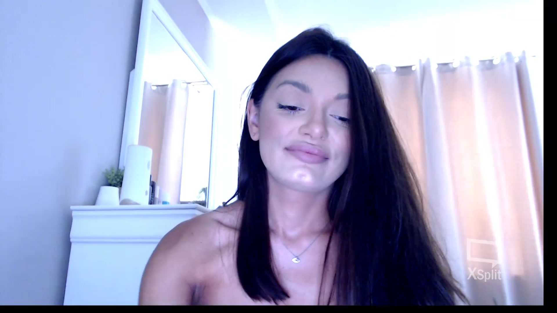 Gallery image thumbnail from Glamourbbe's myfreecams stream on, 07/18/2023, 09:21 image 7 of 20