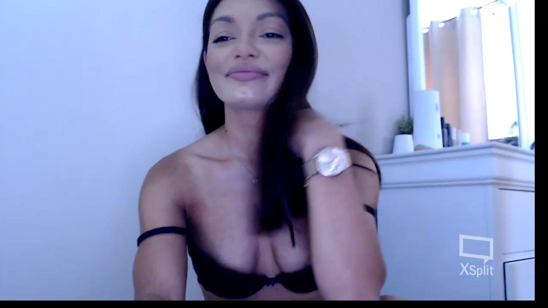 Gallery image thumbnail from Glamourbbe's myfreecams stream on, 07/18/2023, 09:21 image 4 of 20