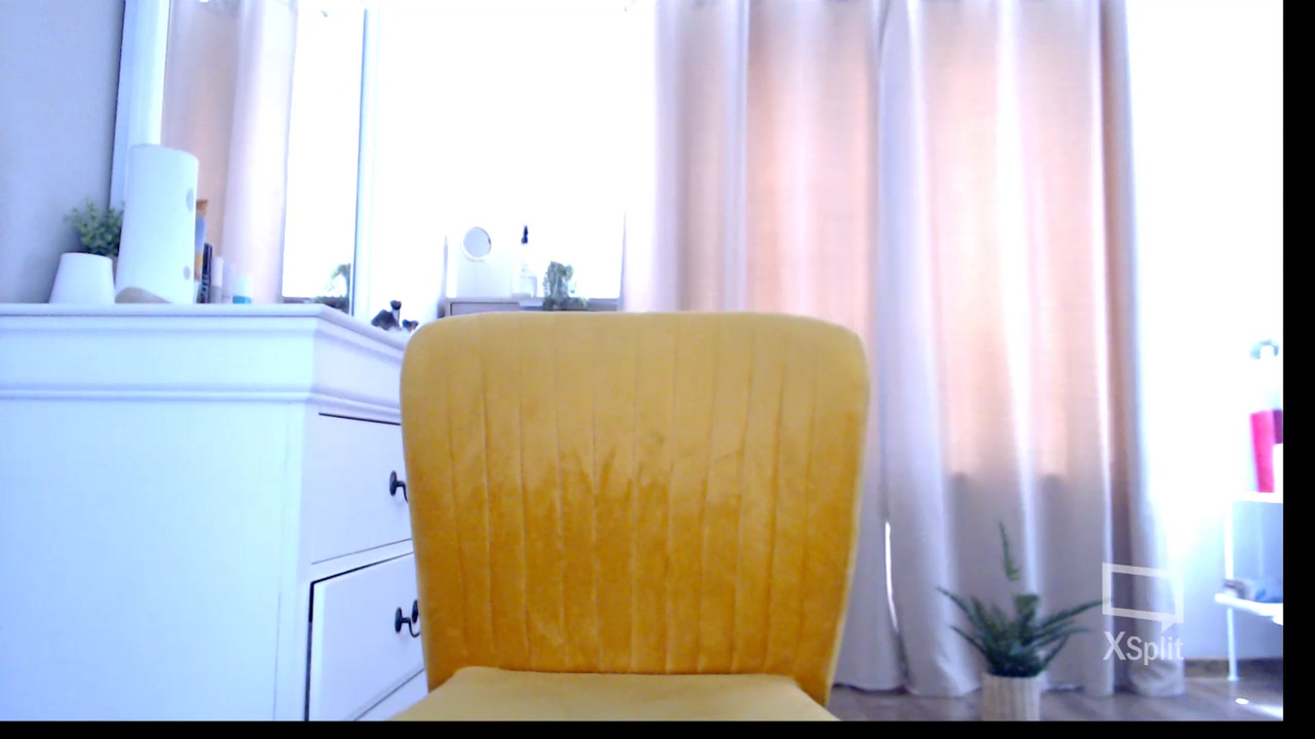 Gallery image thumbnail from Glamourbbe's myfreecams stream on, 07/18/2023, 09:21 image 13 of 20