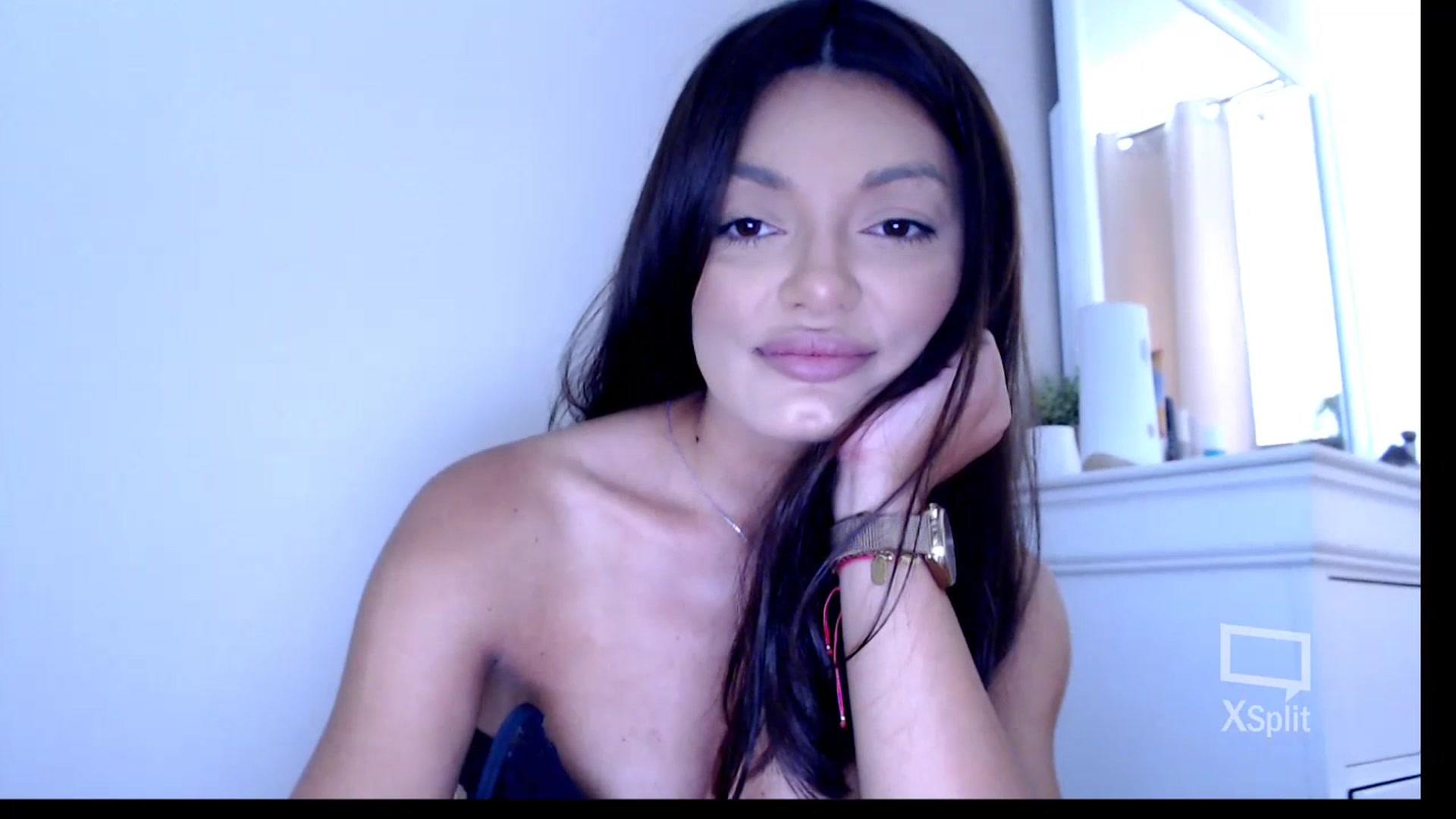 Gallery image thumbnail from Glamourbbe's myfreecams stream on, 07/18/2023, 09:39 image 9 of 20