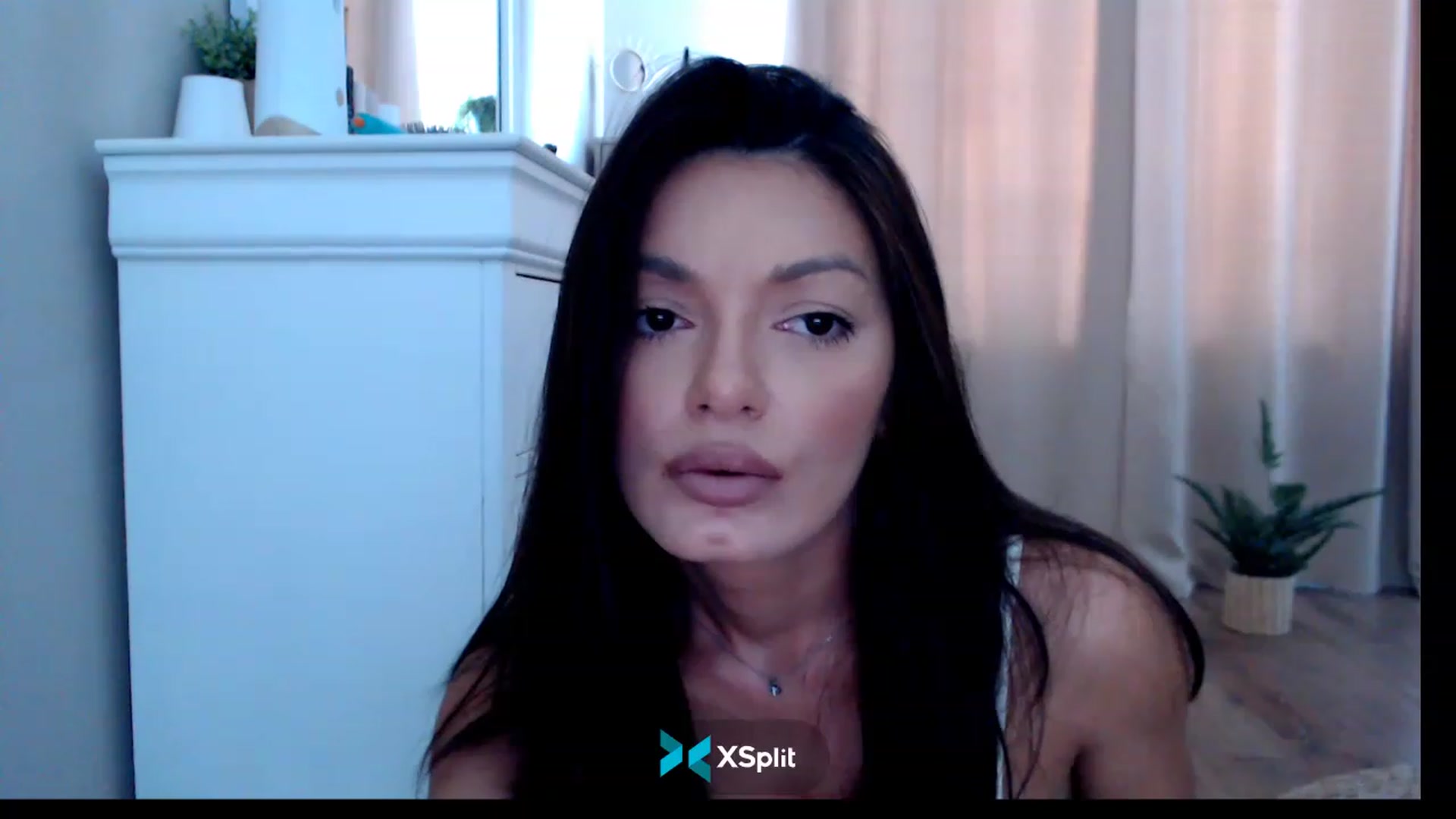 Gallery image thumbnail from Glamourbbe's myfreecams stream on, 07/18/2023, 14:50 image 6 of 20