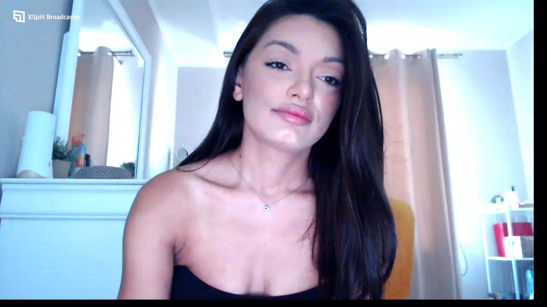 Gallery image thumbnail from Glamourbbe's myfreecams stream on, 07/19/2023, 05:17 image 7 of 20