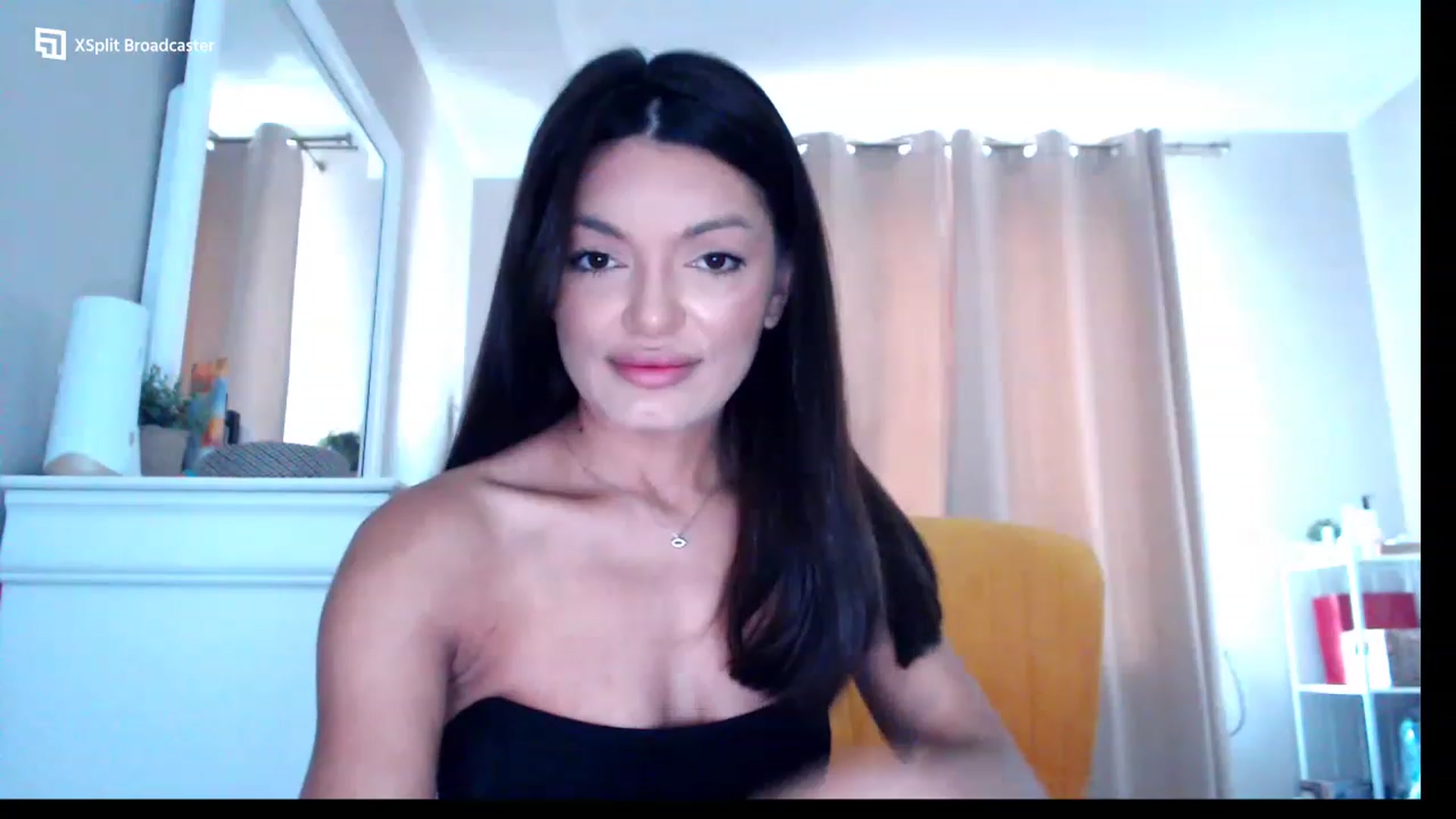 Gallery image thumbnail from Glamourbbe's myfreecams stream on, 07/19/2023, 05:17 image 6 of 20