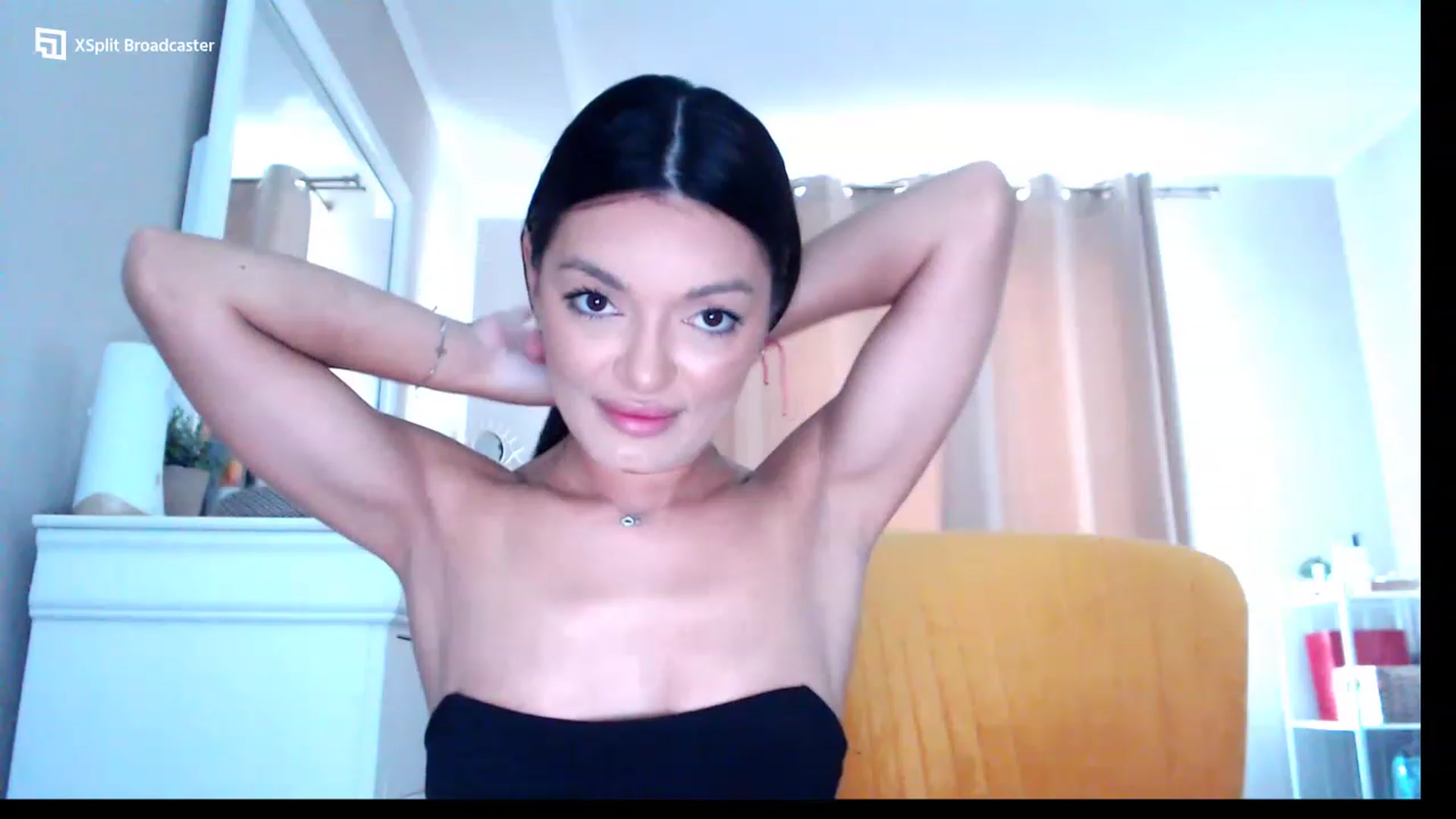 Gallery image thumbnail from Glamourbbe's myfreecams stream on, 07/19/2023, 05:17 image 15 of 20