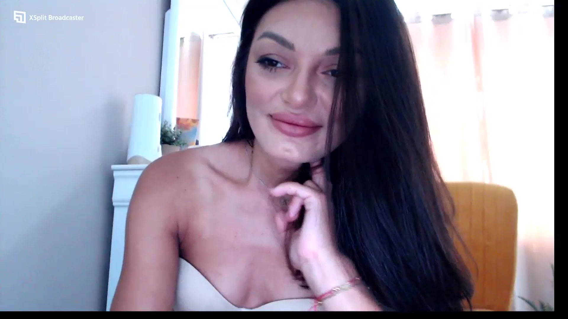 Gallery image thumbnail from Glamourbbe's myfreecams stream on, 07/23/2023, 09:40 image 13 of 20