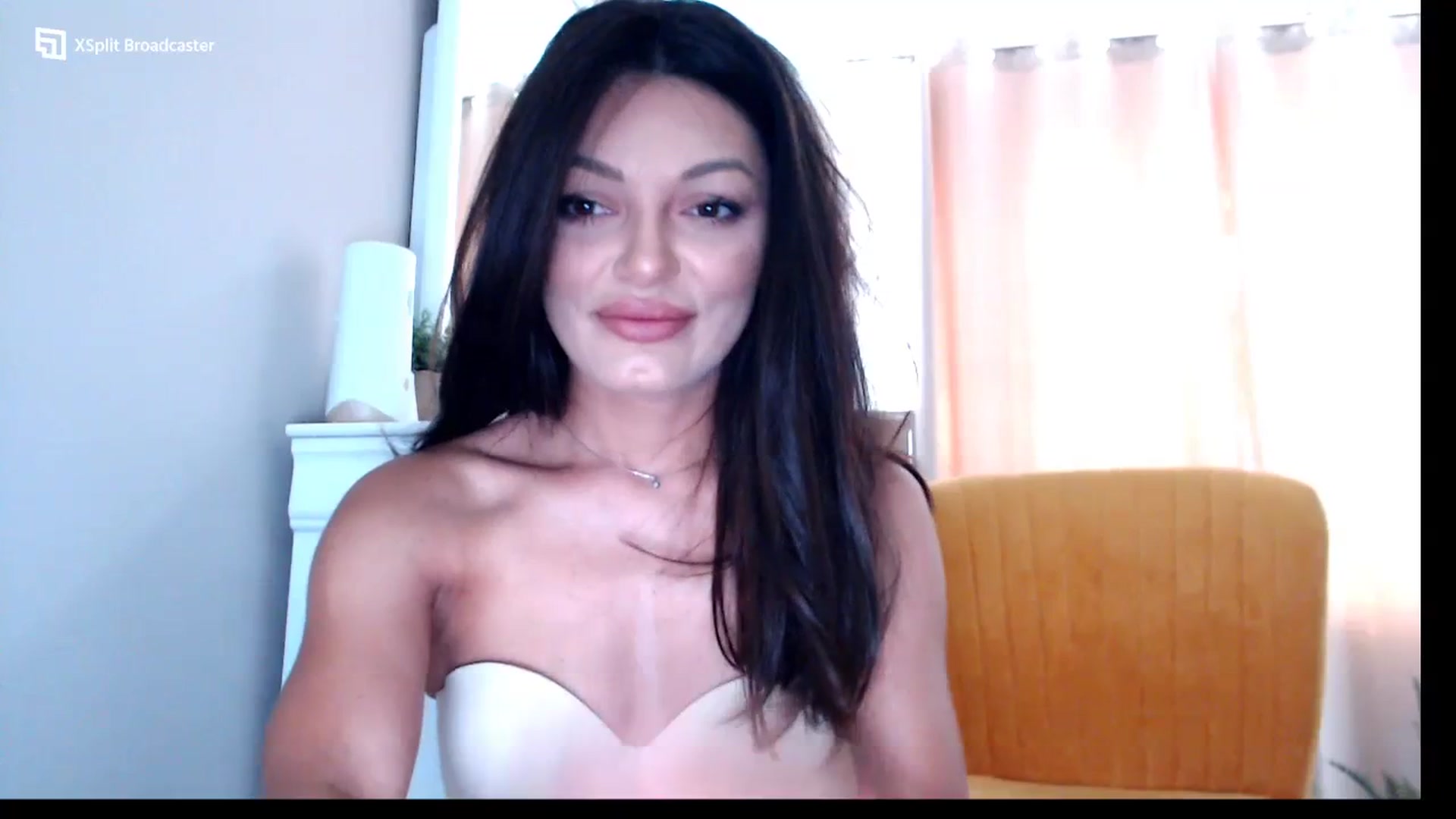 Gallery image thumbnail from Glamourbbe's myfreecams stream on, 07/23/2023, 09:40 image 14 of 20