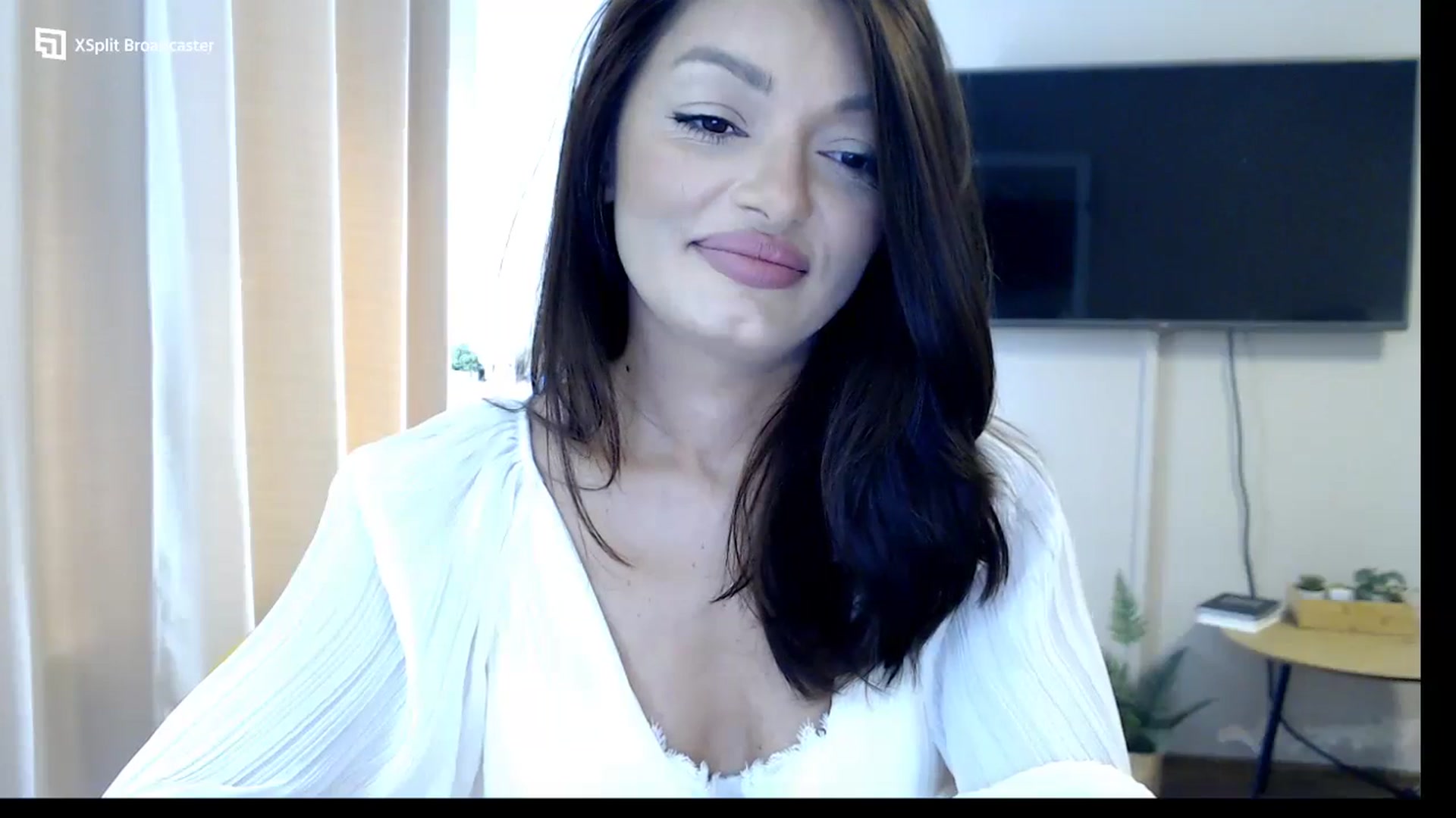Gallery image thumbnail from Glamourbbe's myfreecams stream on, 09/19/2023, 07:27 image 5 of 20
