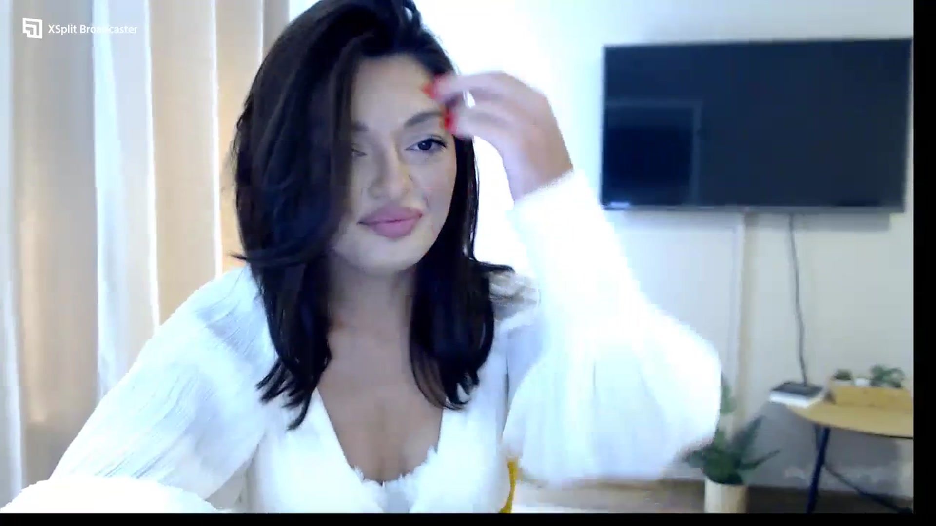 Gallery image thumbnail from Glamourbbe's myfreecams stream on, 09/19/2023, 07:27 image 15 of 20