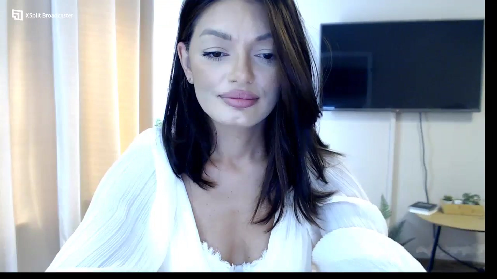 Gallery image thumbnail from Glamourbbe's myfreecams stream on, 09/19/2023, 08:38 image 9 of 20