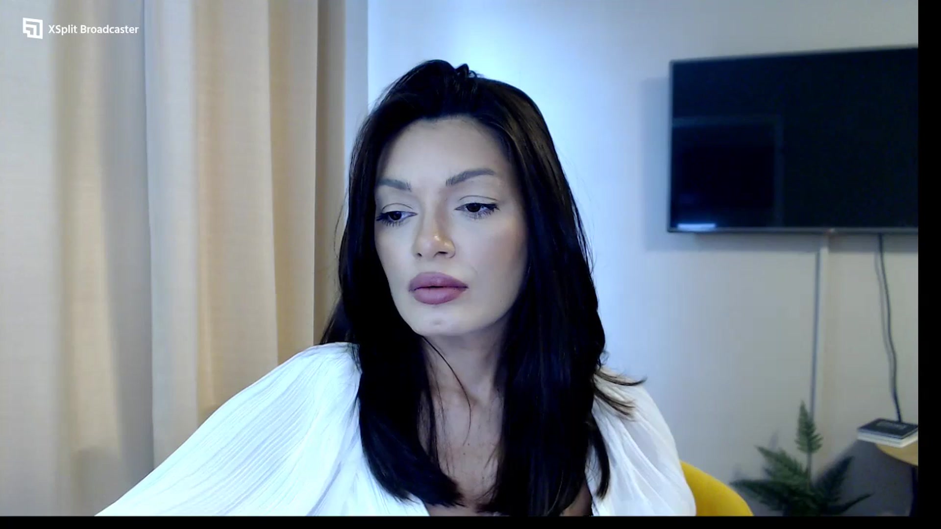 Gallery image thumbnail from Glamourbbe's myfreecams stream on, 09/19/2023, 09:59 image 10 of 20