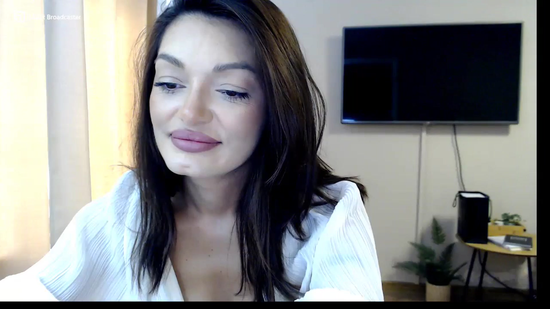 Gallery image thumbnail from Glamourbbe's myfreecams stream on, 10/03/2023, 08:42 image 17 of 20