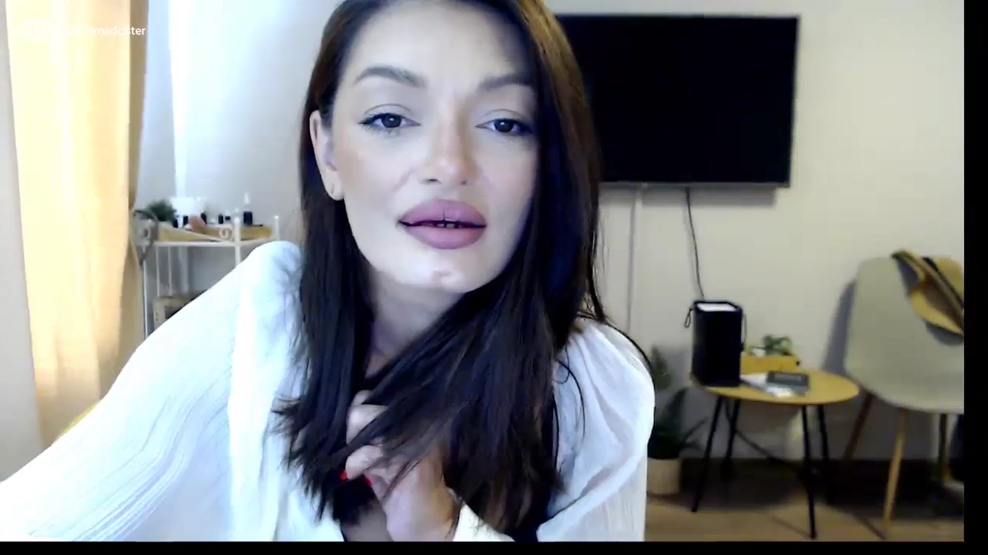 Gallery image thumbnail from Glamourbbe's myfreecams stream on, 10/03/2023, 08:42 image 2 of 20