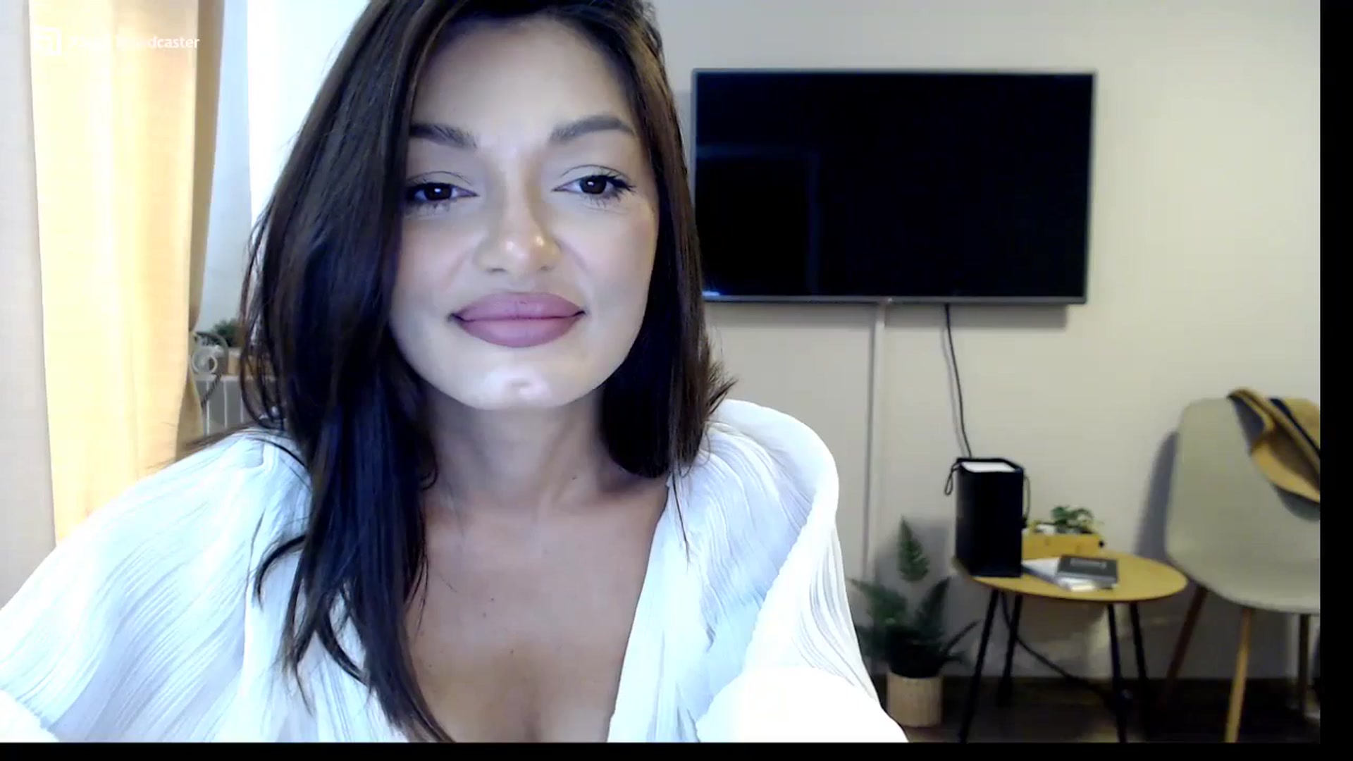 Gallery image thumbnail from Glamourbbe's myfreecams stream on, 10/03/2023, 08:42 image 14 of 20