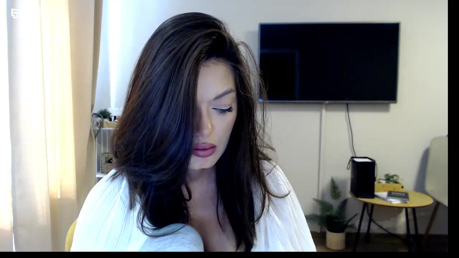 Gallery image thumbnail from Glamourbbe's myfreecams stream on, 10/03/2023, 11:04 image 12 of 20