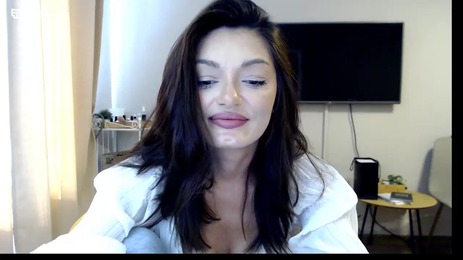 Gallery image thumbnail from Glamourbbe's myfreecams stream on, 10/03/2023, 11:04 image 8 of 20