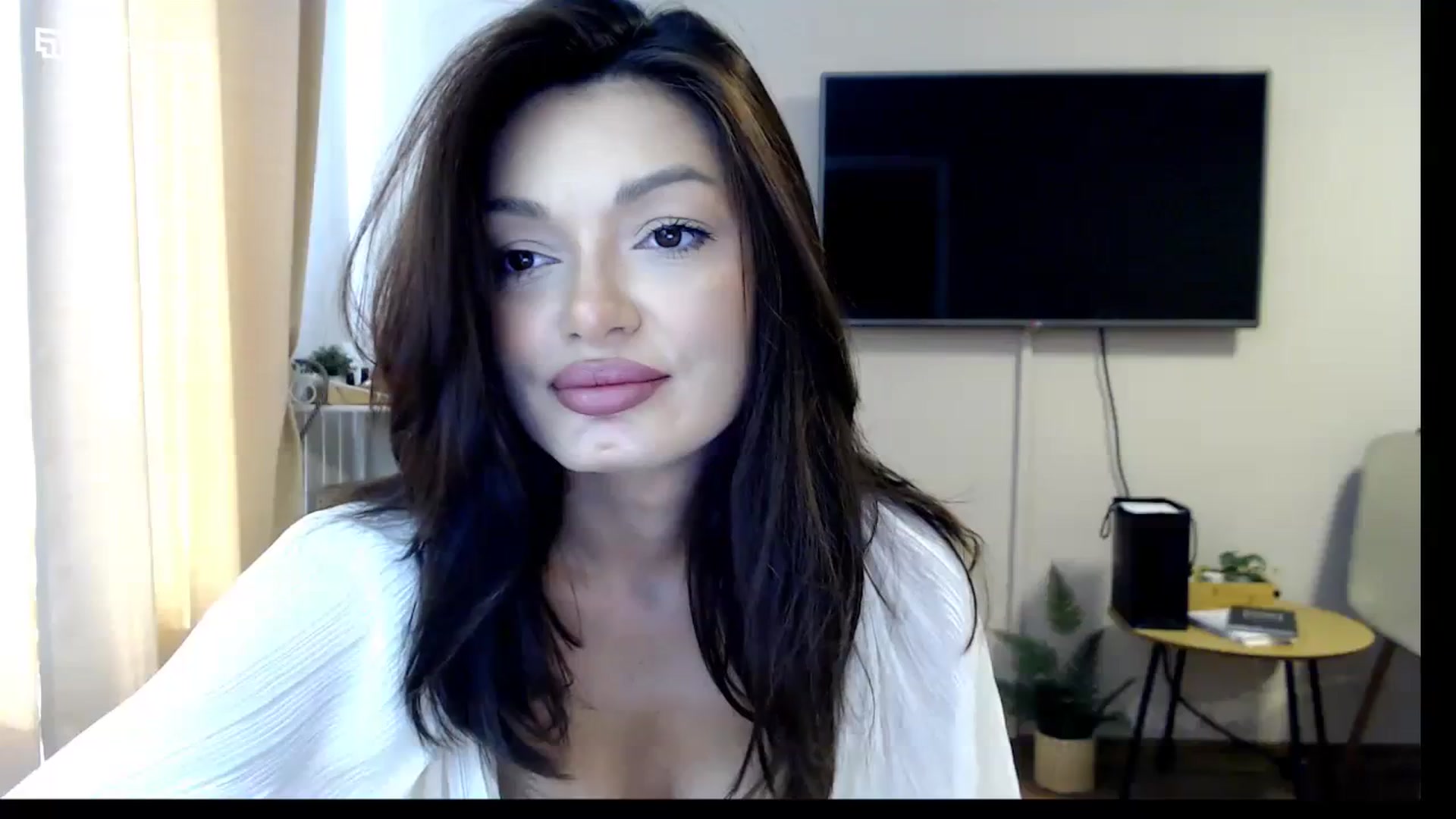 Gallery image thumbnail from Glamourbbe's myfreecams stream on, 10/03/2023, 11:04 image 14 of 20