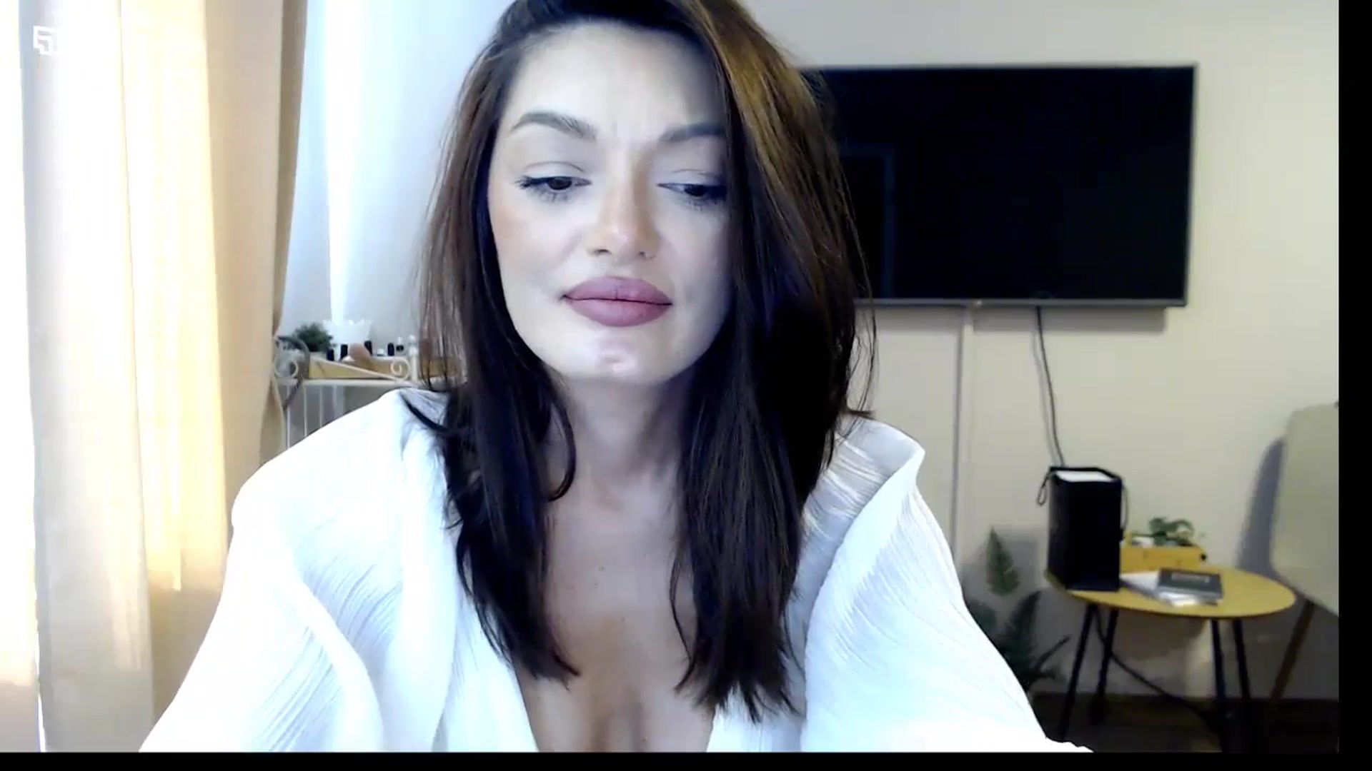 Gallery image thumbnail from Glamourbbe's myfreecams stream on, 10/03/2023, 11:04 image 7 of 20