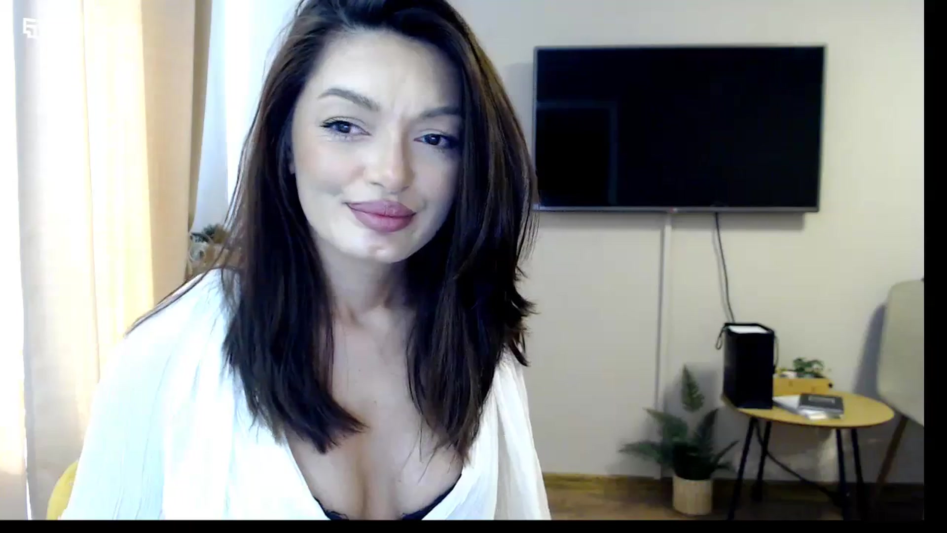 Gallery image thumbnail from Glamourbbe's myfreecams stream on, 10/03/2023, 11:04 image 2 of 20