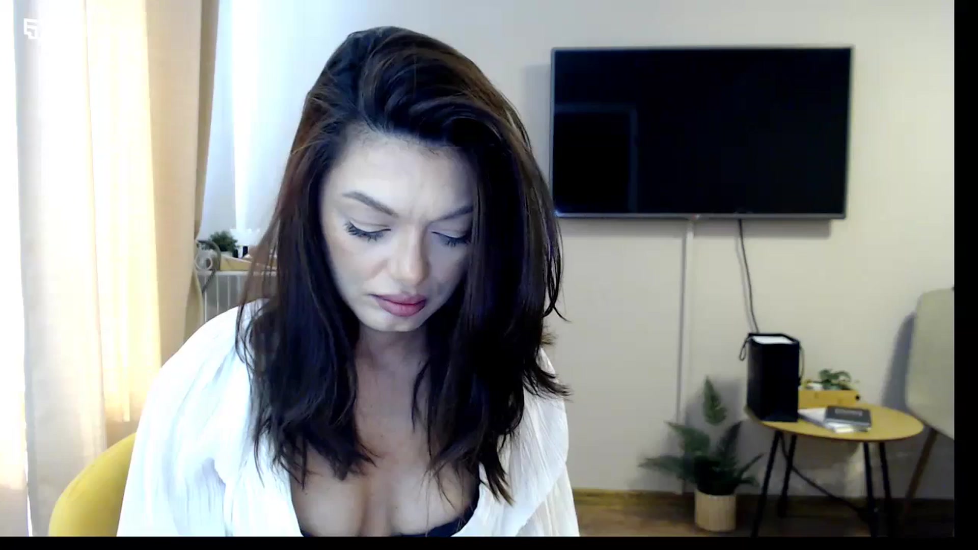 Gallery image thumbnail from Glamourbbe's myfreecams stream on, 10/03/2023, 11:04 image 1 of 20