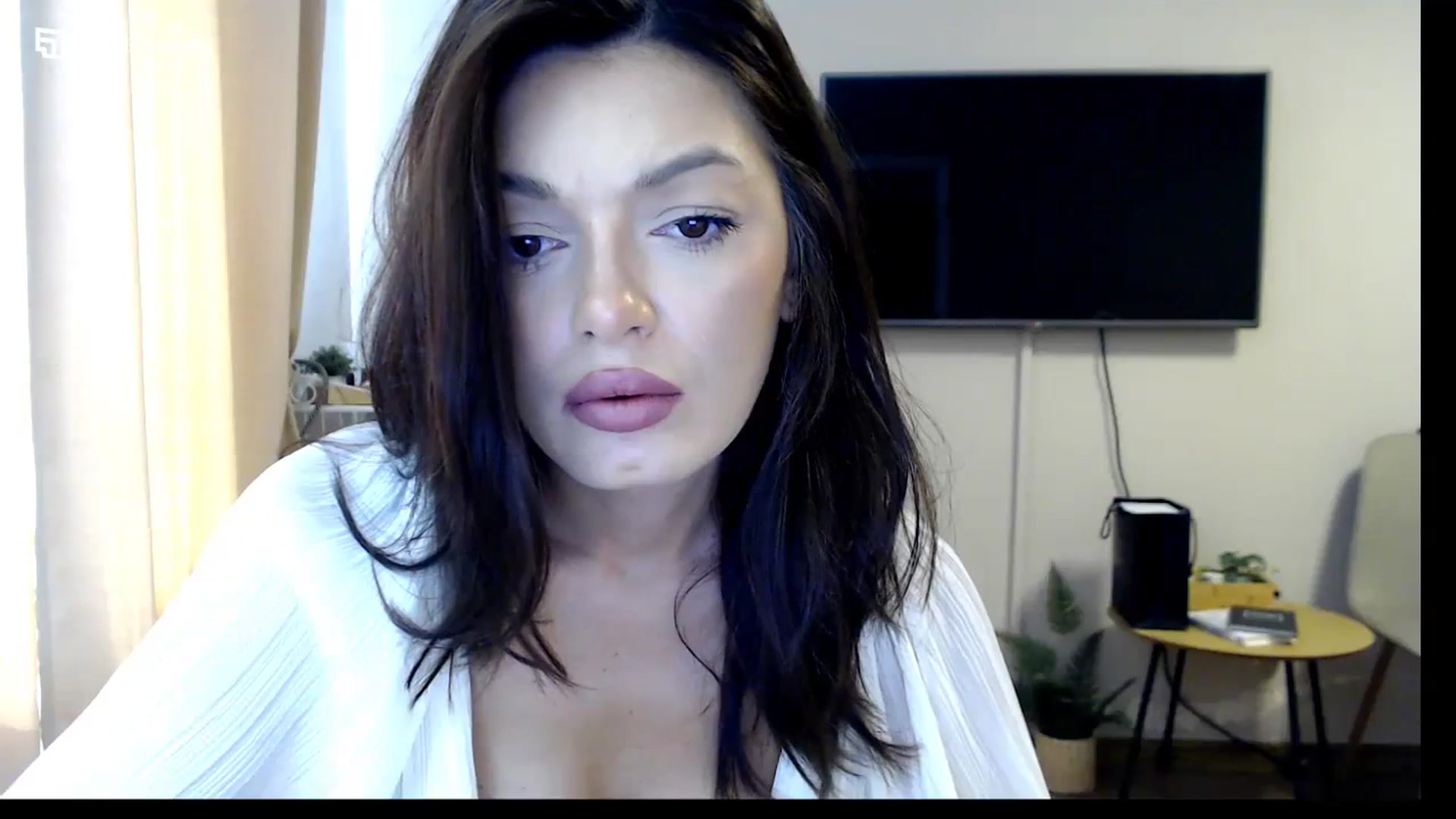 Gallery image thumbnail from Glamourbbe's myfreecams stream on, 10/03/2023, 11:04 image 18 of 20