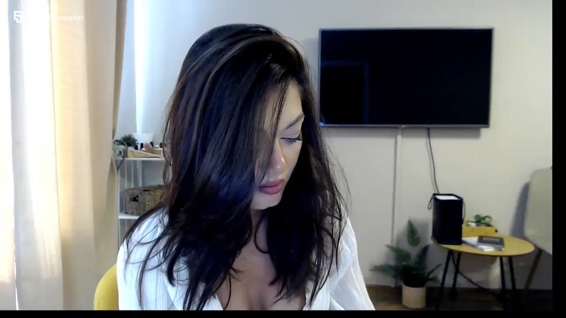 Gallery image thumbnail from Glamourbbe's myfreecams stream on, 10/03/2023, 11:51 image 10 of 20