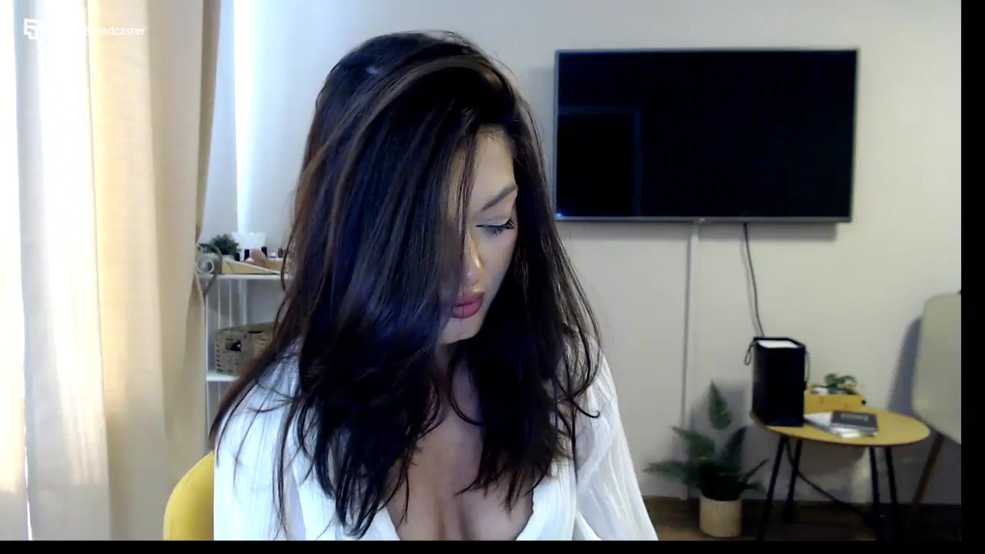 Gallery image thumbnail from Glamourbbe's myfreecams stream on, 10/03/2023, 11:51 image 12 of 20