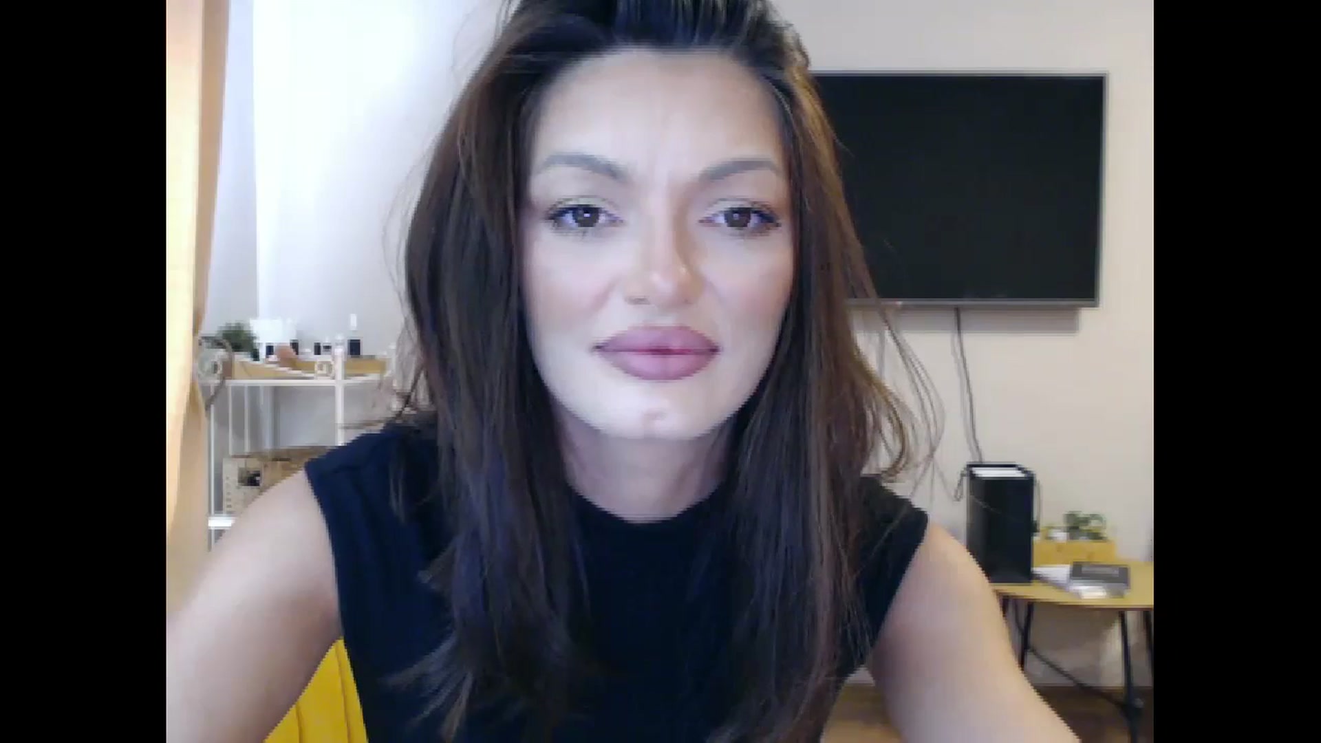 Gallery image thumbnail from Glamourbbe's myfreecams stream on, 10/04/2023, 07:23 image 16 of 20