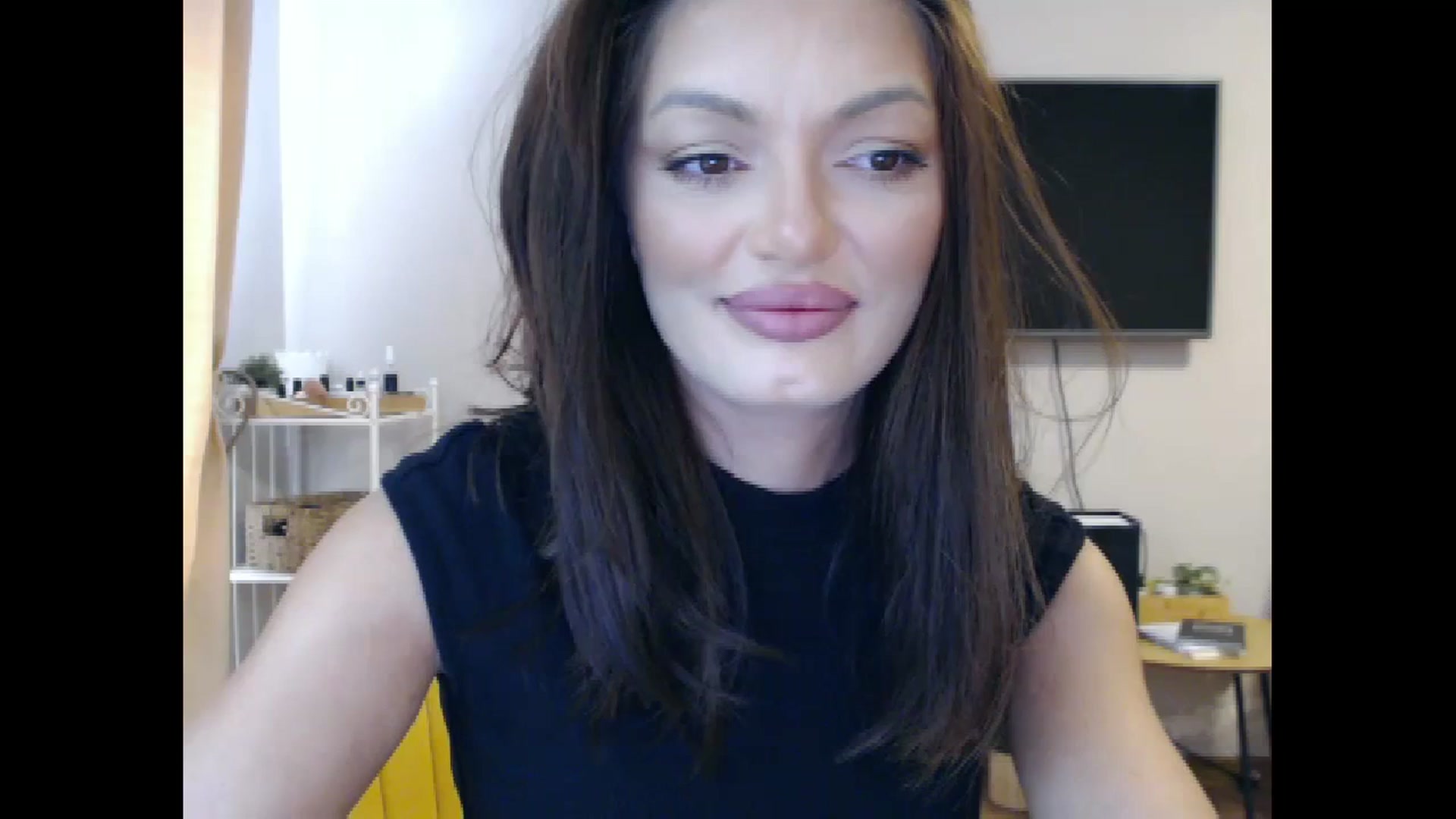 Gallery image thumbnail from Glamourbbe's myfreecams stream on, 10/04/2023, 07:23 image 15 of 20