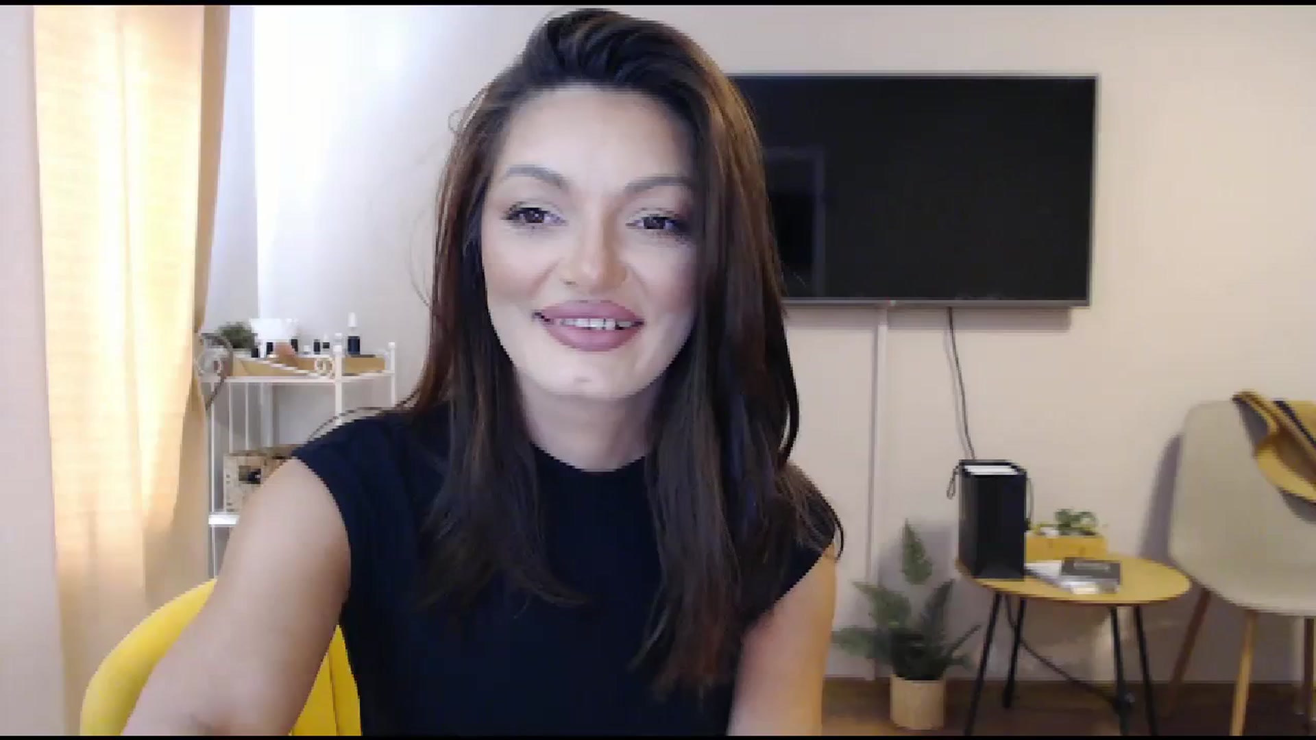 Gallery image thumbnail from Glamourbbe's myfreecams stream on, 10/04/2023, 08:06 image 10 of 20