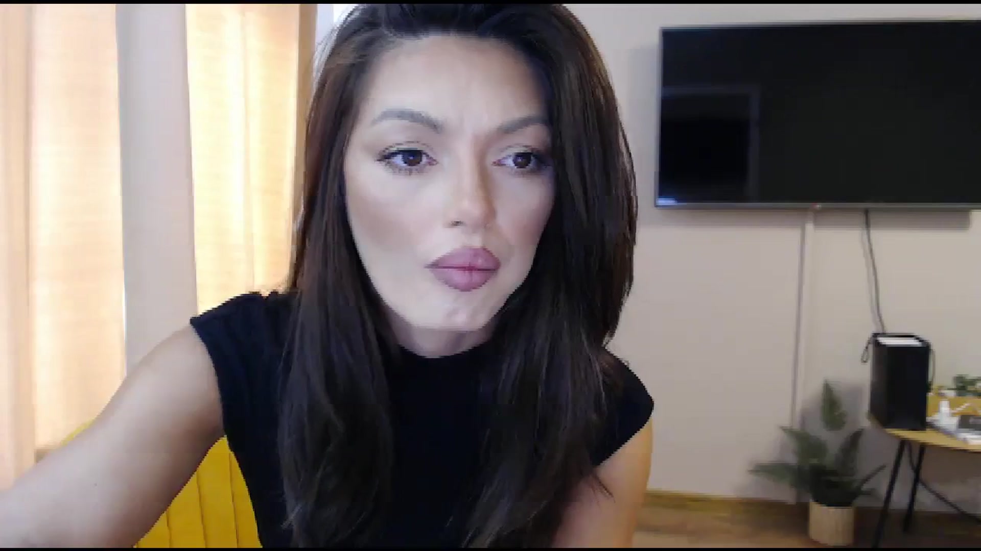 Gallery image thumbnail from Glamourbbe's myfreecams stream on, 10/04/2023, 08:06 image 20 of 20