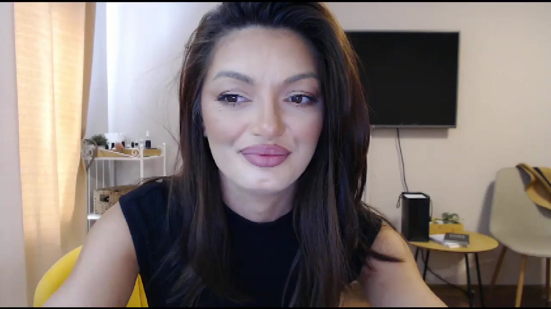 Gallery image thumbnail from Glamourbbe's myfreecams stream on, 10/04/2023, 08:06 image 9 of 20