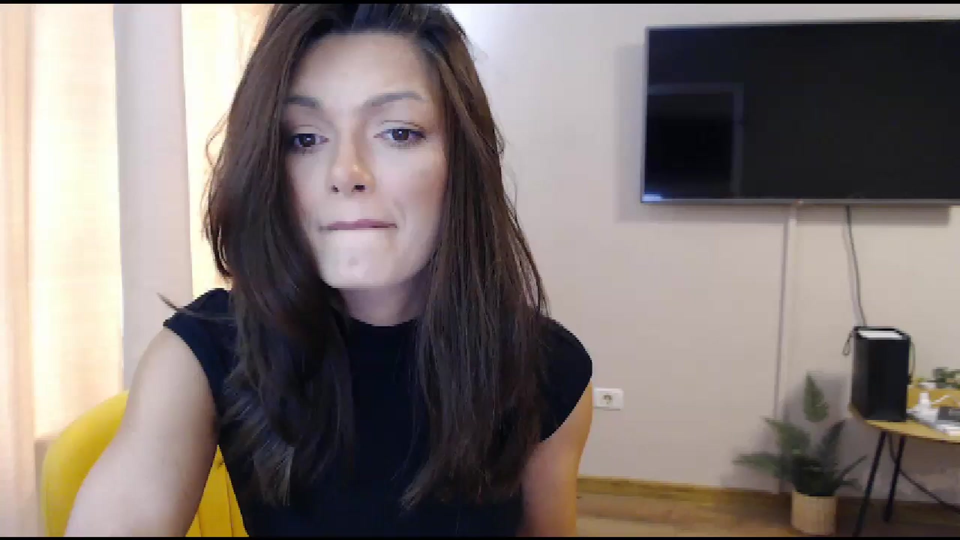 Gallery image thumbnail from Glamourbbe's myfreecams stream on, 10/04/2023, 08:06 image 19 of 20