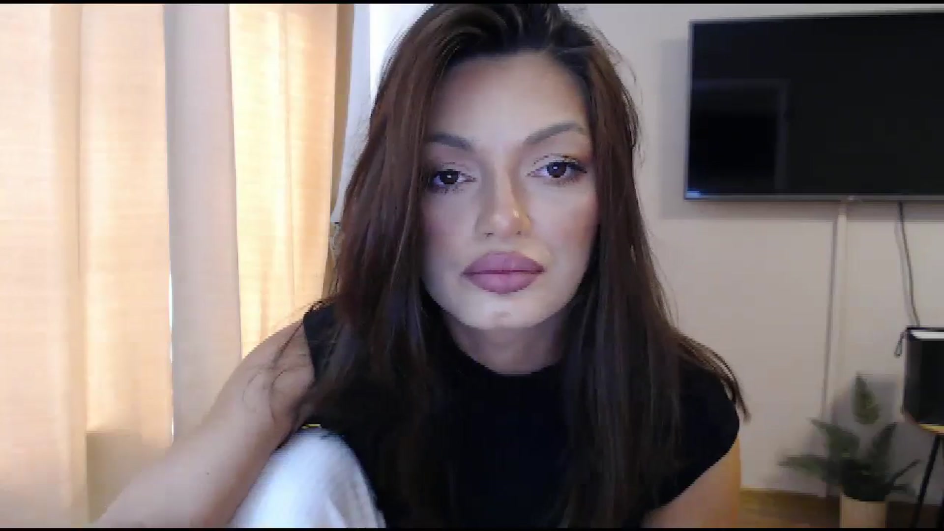 Gallery image thumbnail from Glamourbbe's myfreecams stream on, 10/04/2023, 09:09 image 12 of 20
