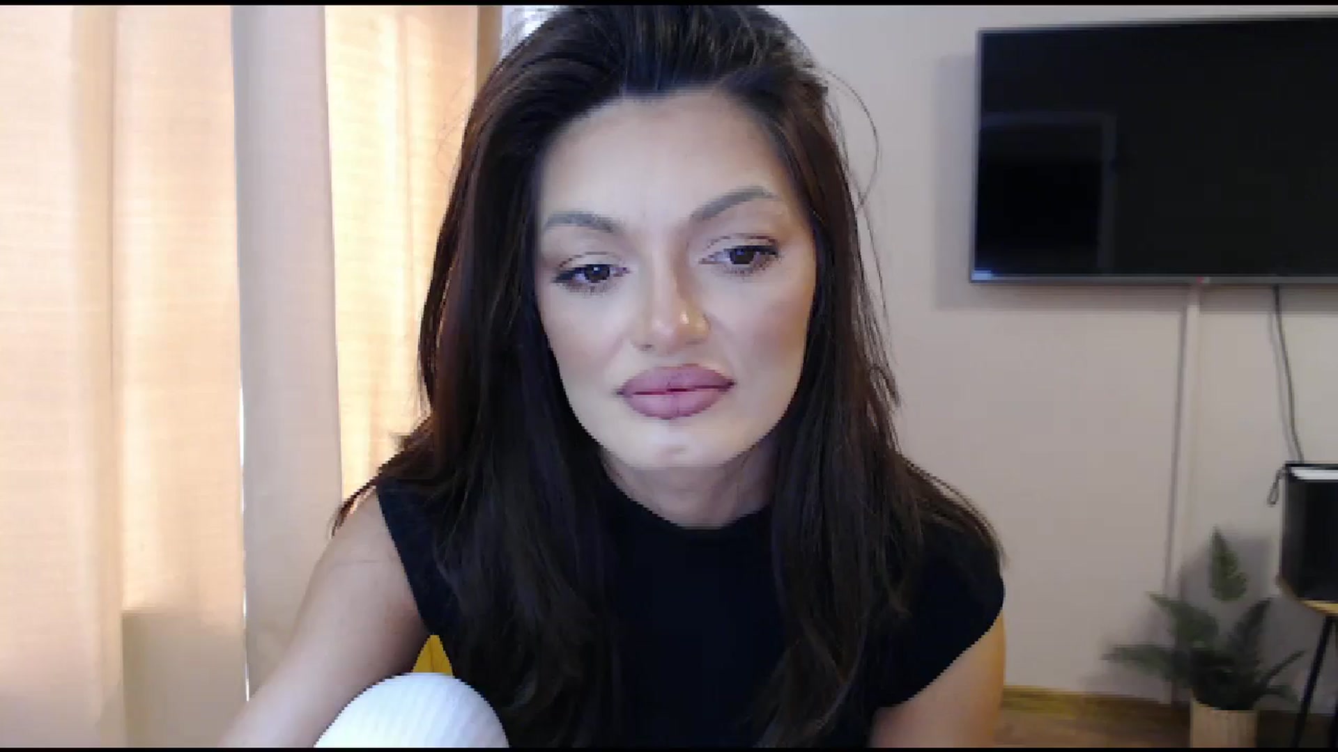 Gallery image thumbnail from Glamourbbe's myfreecams stream on, 10/04/2023, 09:09 image 9 of 20