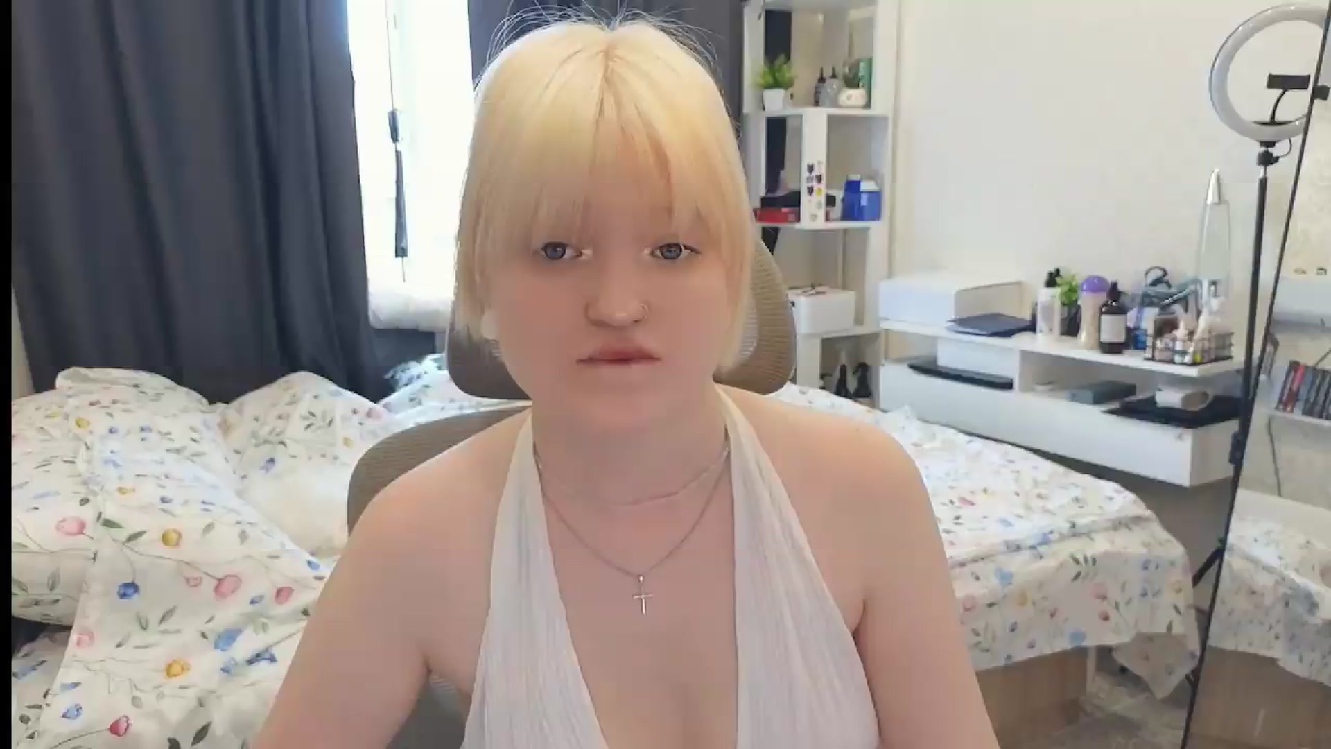 Gallery image thumbnail from GlimmerGirly's myfreecams stream on, 07/20/2026, 06:19 image 5 of 20