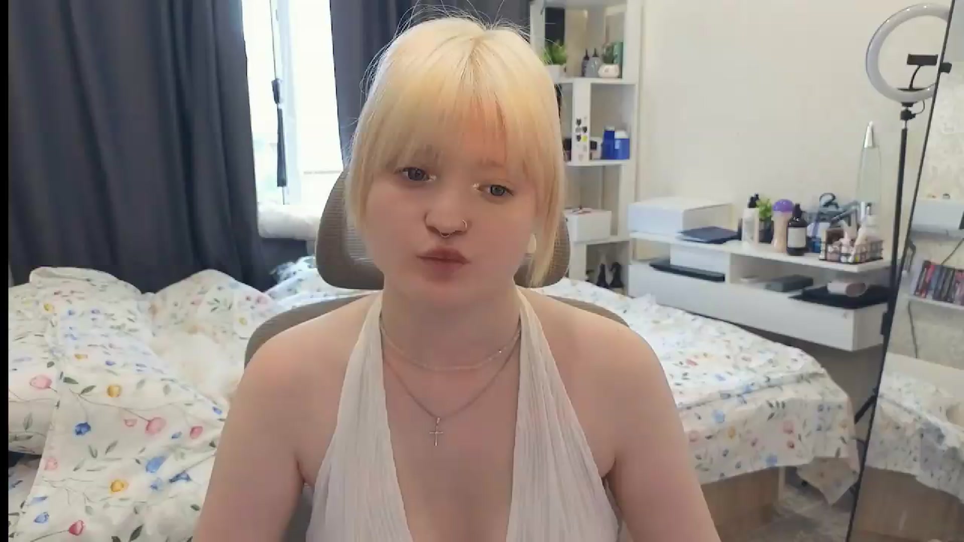 Gallery image thumbnail from GlimmerGirly's myfreecams stream on, 07/20/2026, 06:19 image 20 of 20