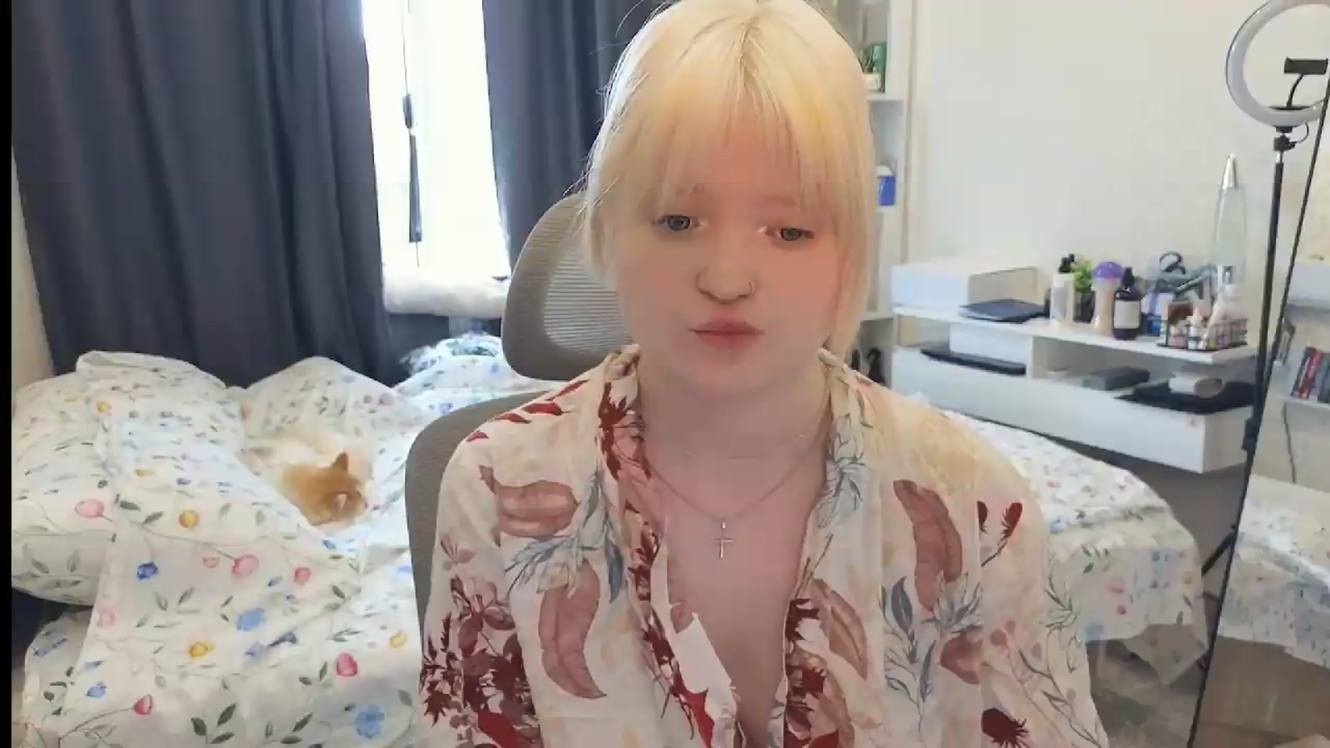 Gallery image thumbnail from GlimmerGirly's myfreecams stream on, 07/20/2026, 08:22 image 17 of 20