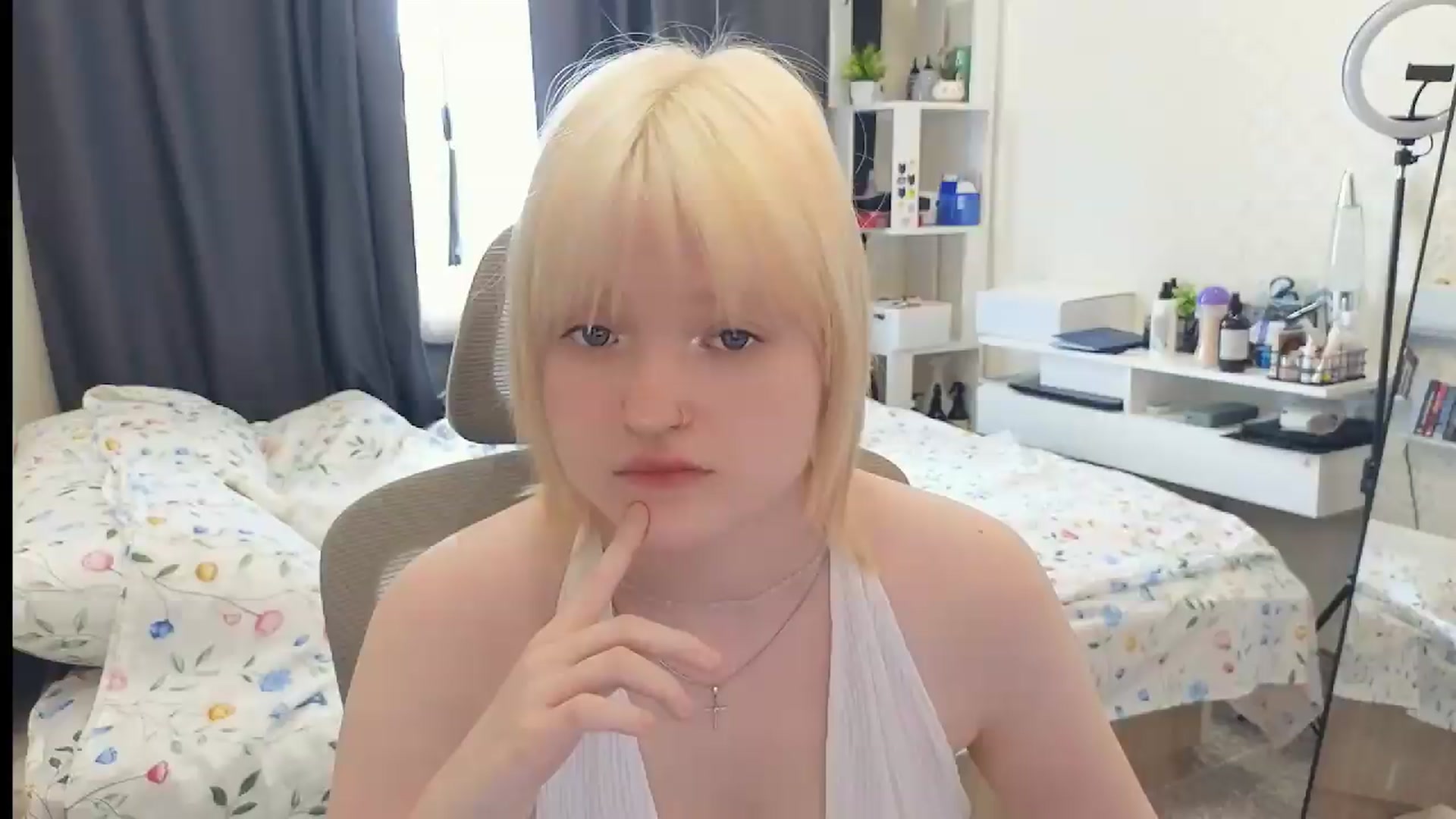 Gallery image thumbnail from GlimmerGirly's myfreecams stream on, 07/20/2026, 08:22 image 6 of 20