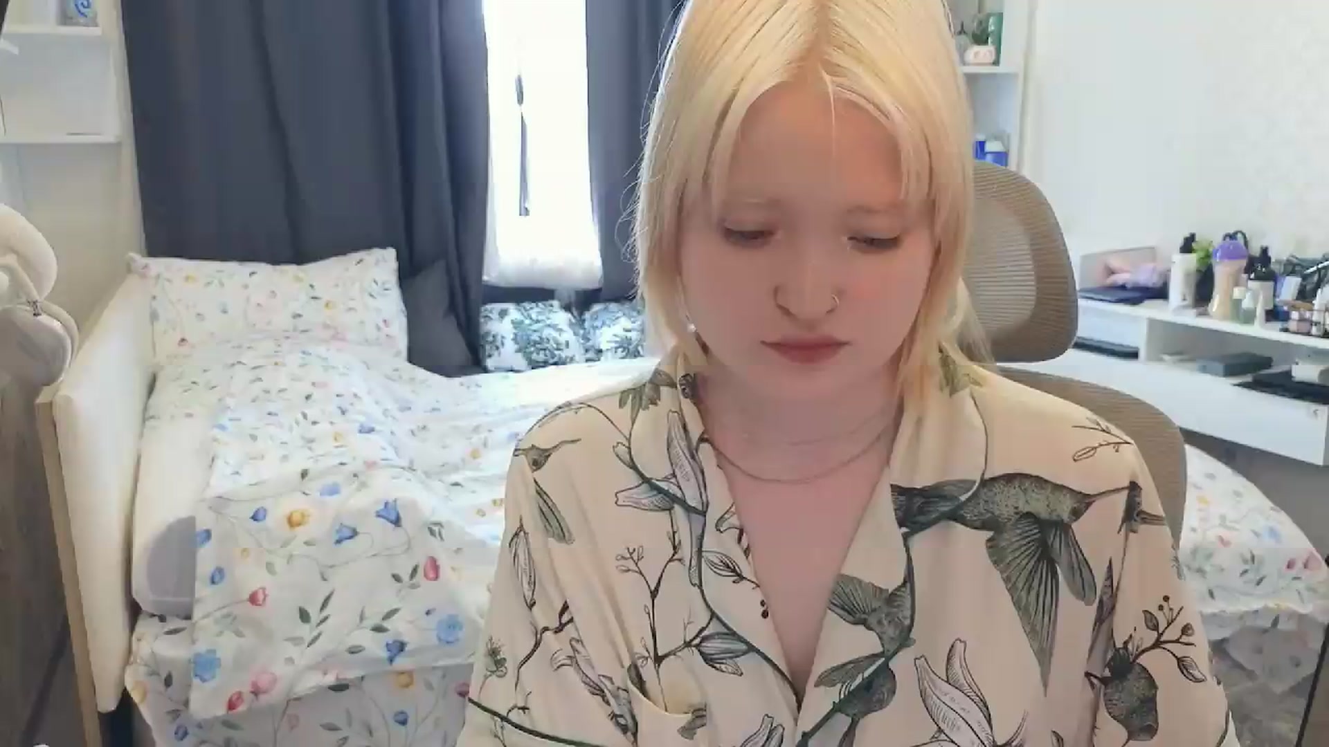 Gallery image thumbnail from GlimmerGirly's myfreecams stream on, 07/21/2026, 08:05 image 19 of 20