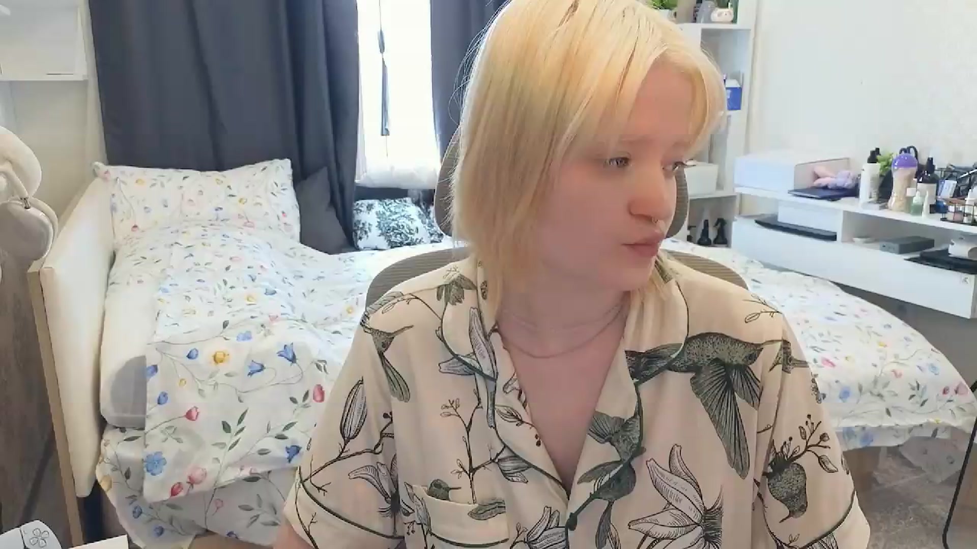 Gallery image thumbnail from GlimmerGirly's myfreecams stream on, 07/21/2026, 08:05 image 4 of 20