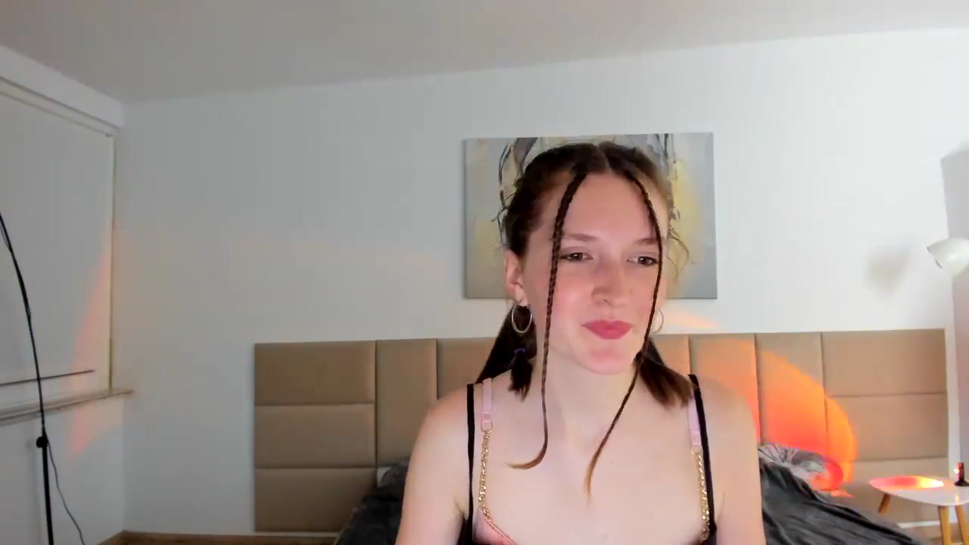 Gallery image thumbnail from GlitterGold's myfreecams stream on, 08/11/2024, 21:47 image 18 of 20