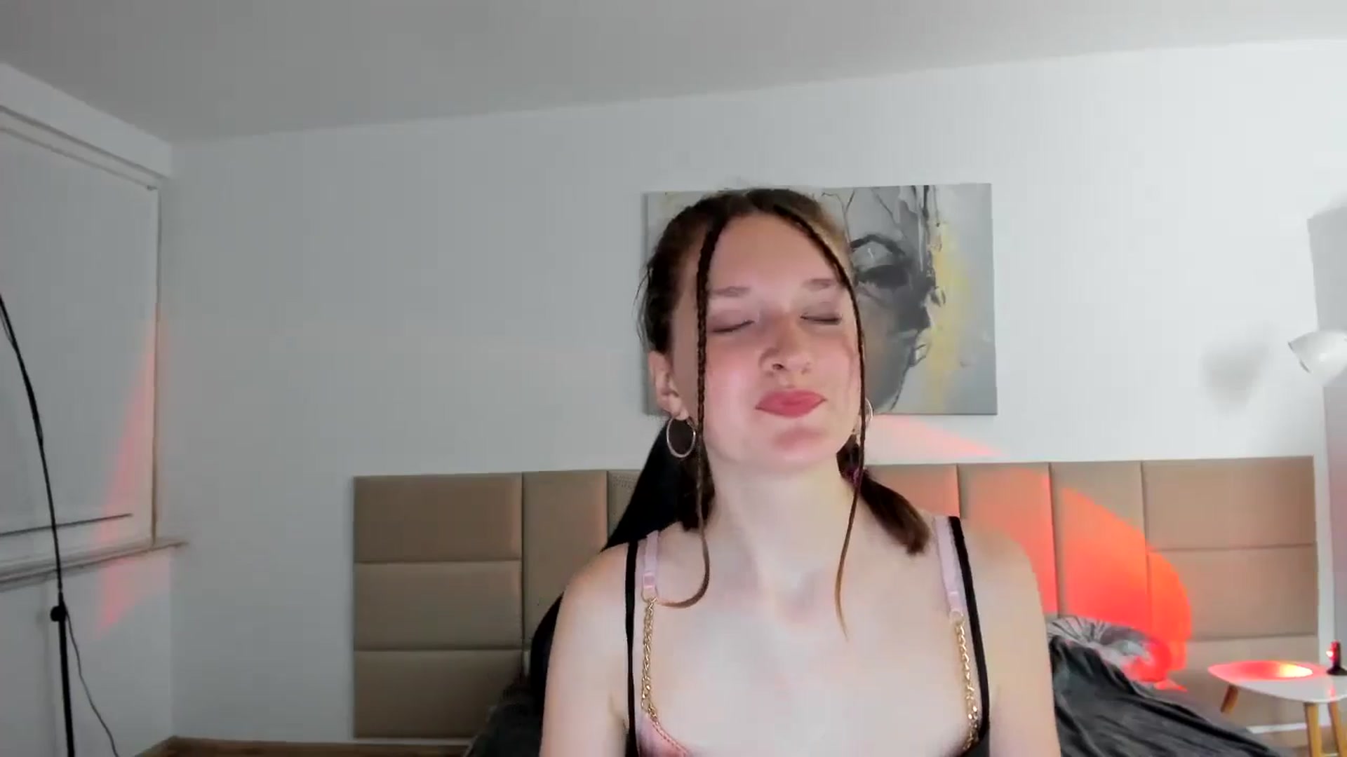 Gallery image thumbnail from GlitterGold's myfreecams stream on, 08/11/2024, 21:47 image 20 of 20