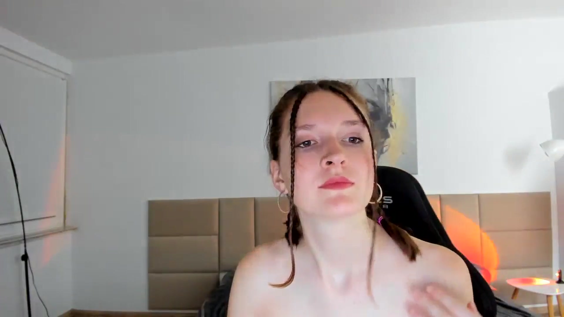 Gallery image thumbnail from GlitterGold's myfreecams stream on, 08/11/2024, 22:45 image 5 of 20