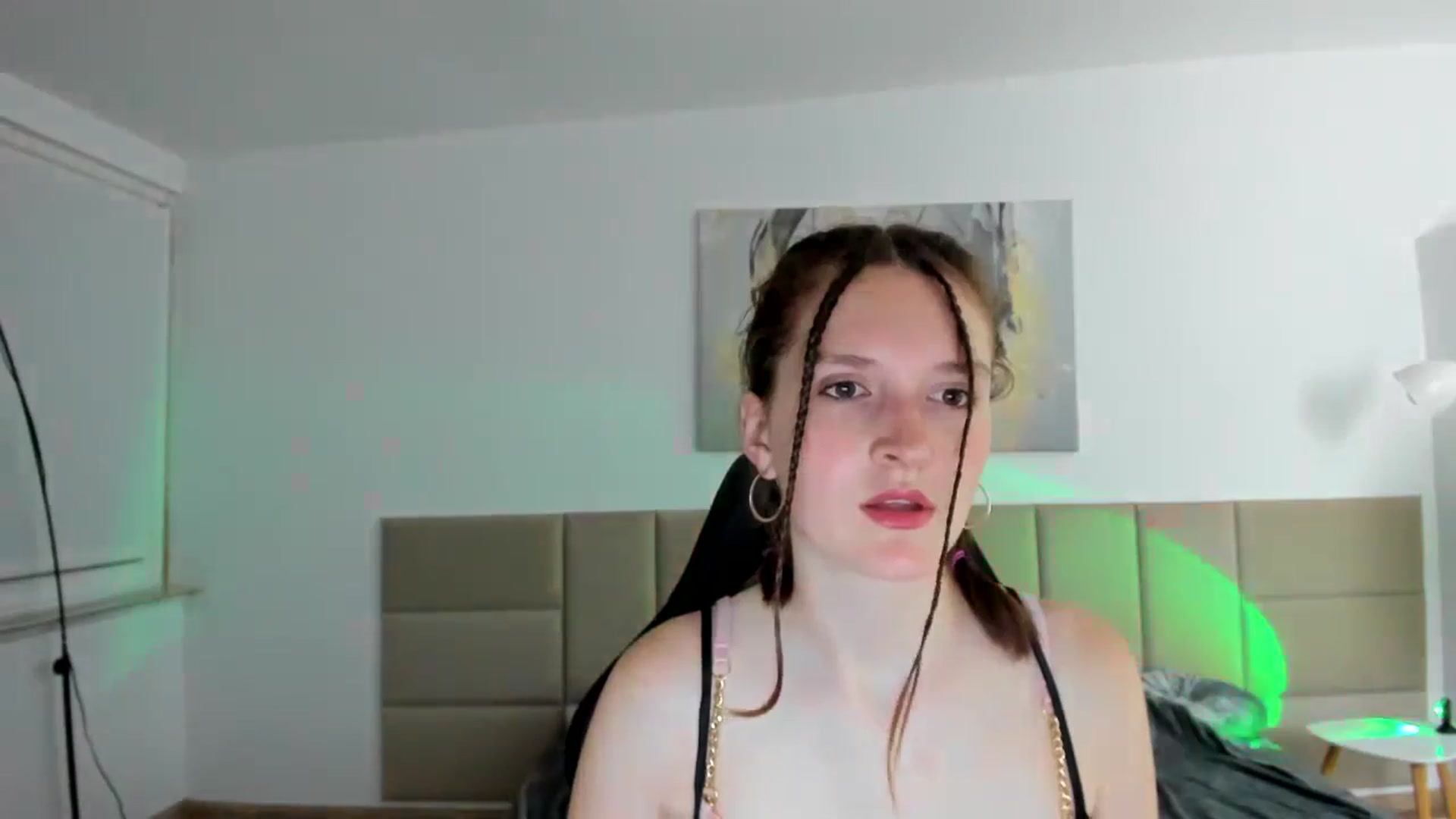 Gallery image thumbnail from GlitterGold's myfreecams stream on, 08/11/2024, 22:45 image 15 of 20