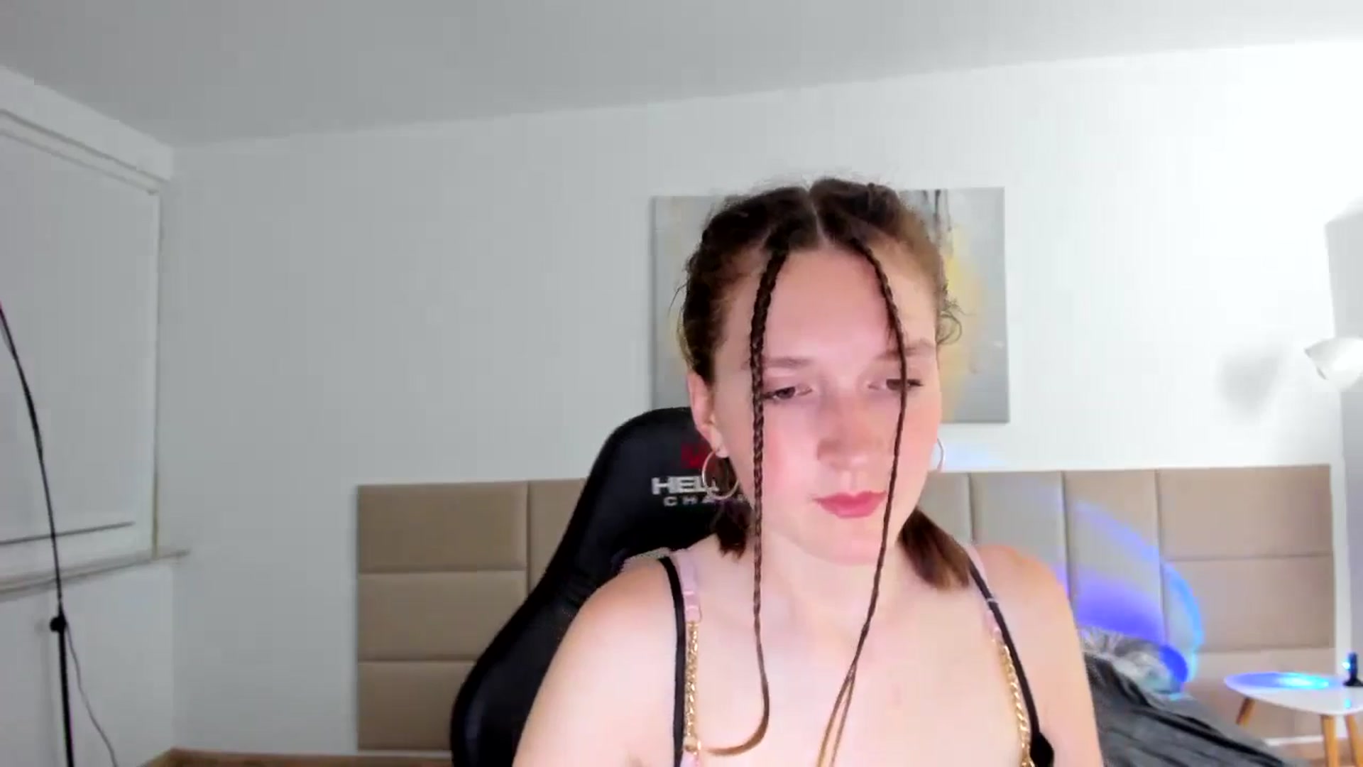 Gallery image thumbnail from GlitterGold's myfreecams stream on, 08/11/2024, 22:45 image 20 of 20
