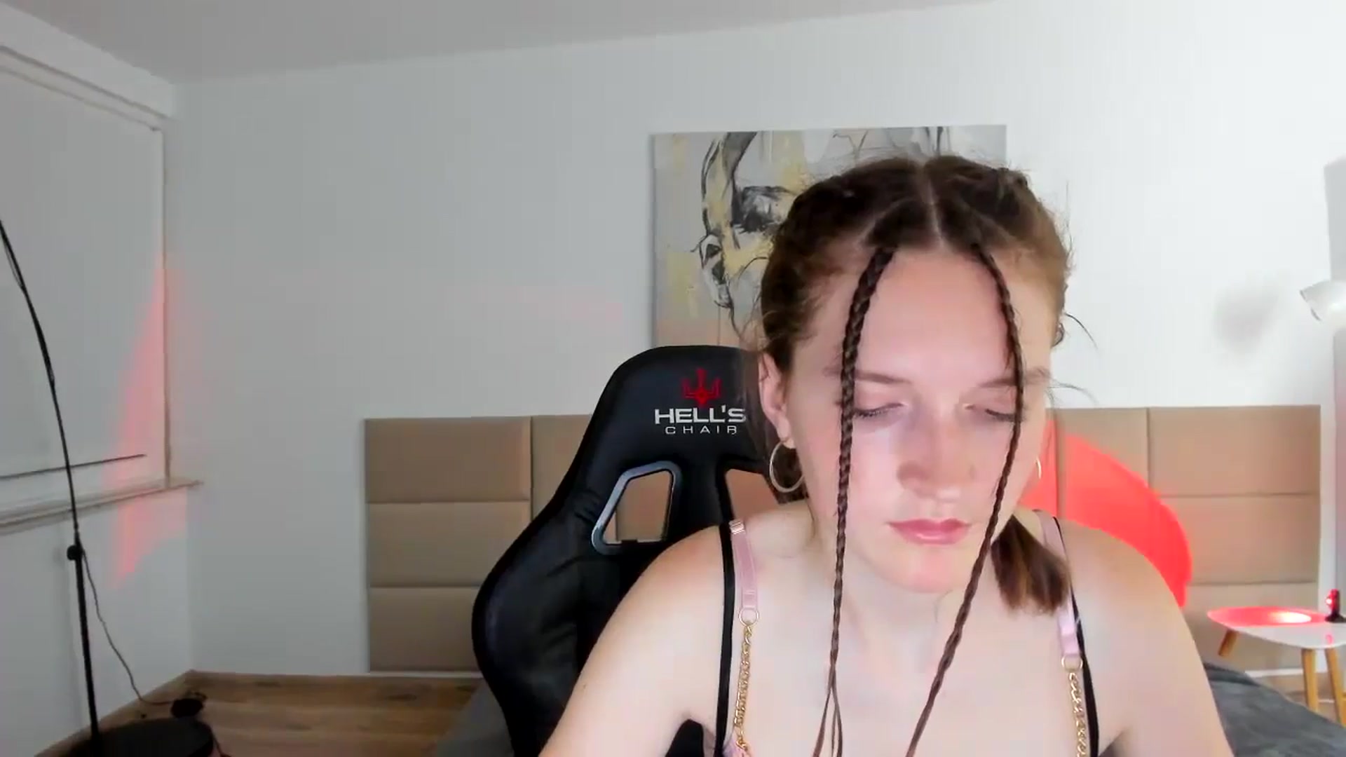 Gallery image thumbnail from GlitterGold's myfreecams stream on, 08/12/2024, 24:56 image 17 of 20