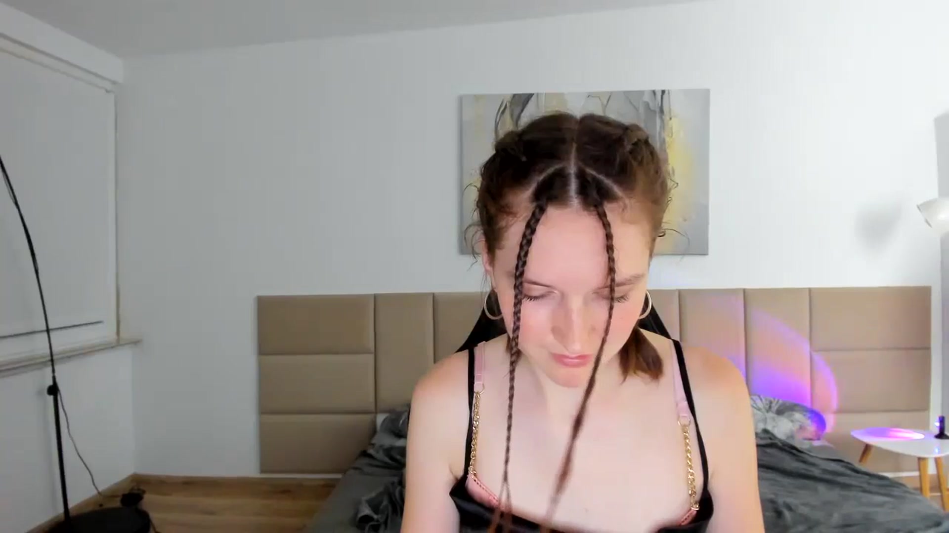 Gallery image thumbnail from GlitterGold's myfreecams stream on, 08/12/2024, 02:42 image 14 of 20