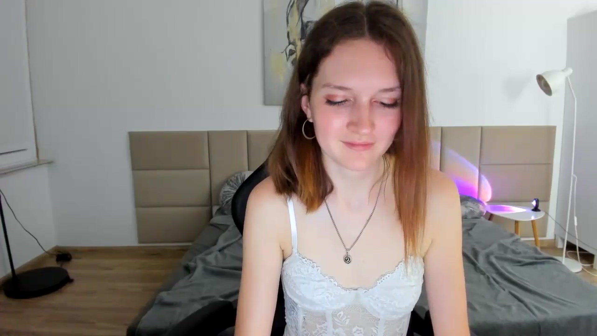 Gallery image thumbnail from GlitterGold's myfreecams stream on, 08/12/2024, 21:48 image 13 of 20